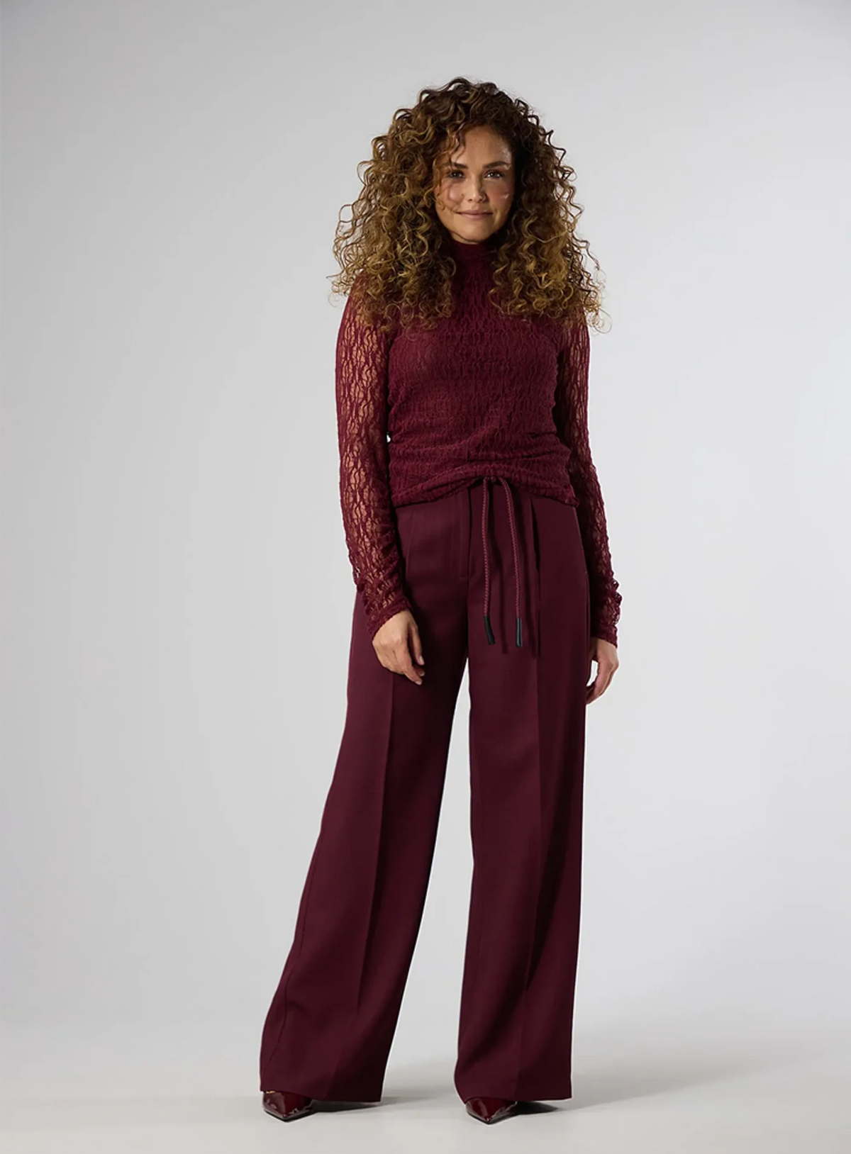 Label Dot Mahilia Top Burgundy