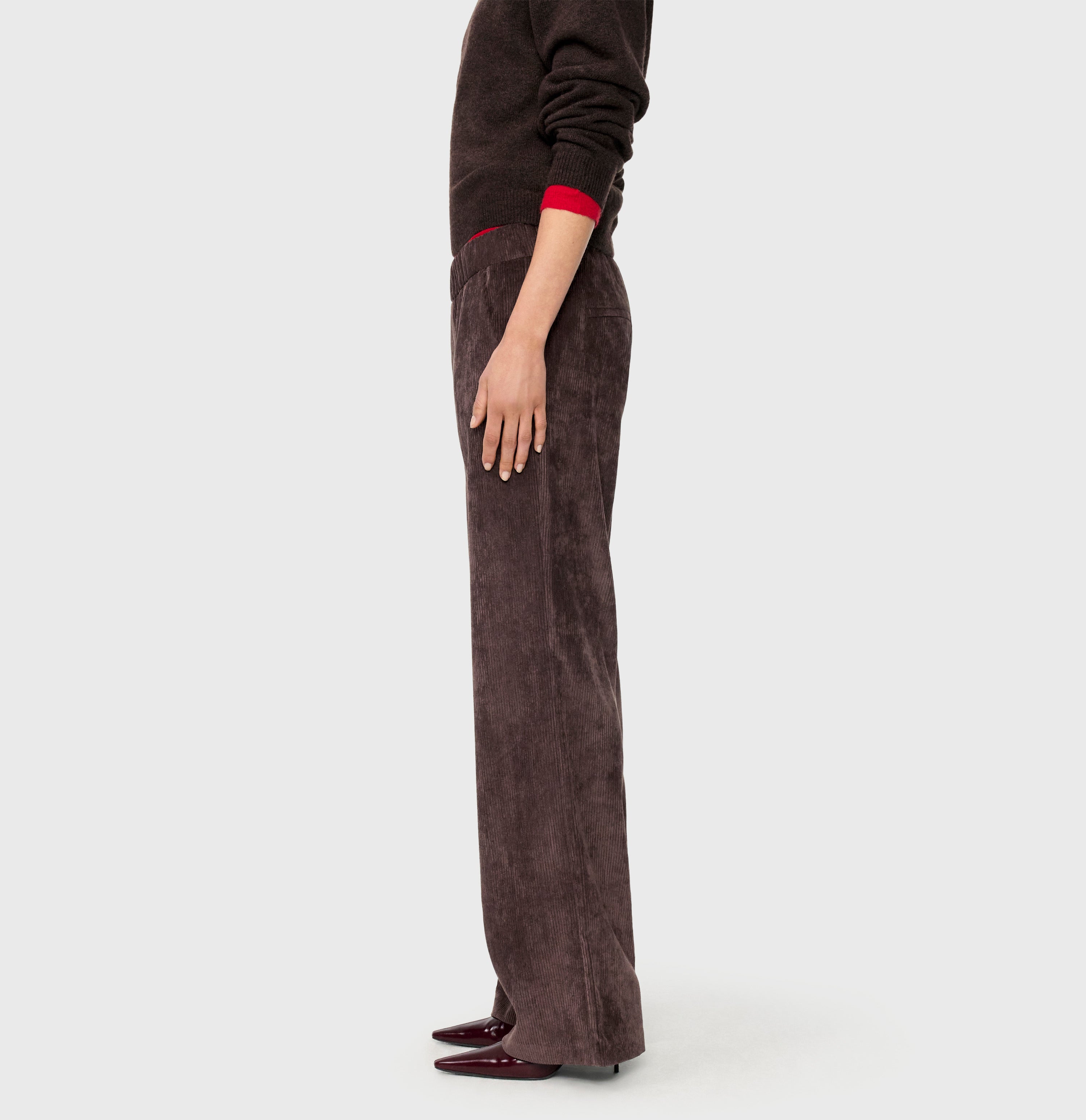 MAC Chiara – Truffle Brown Suede