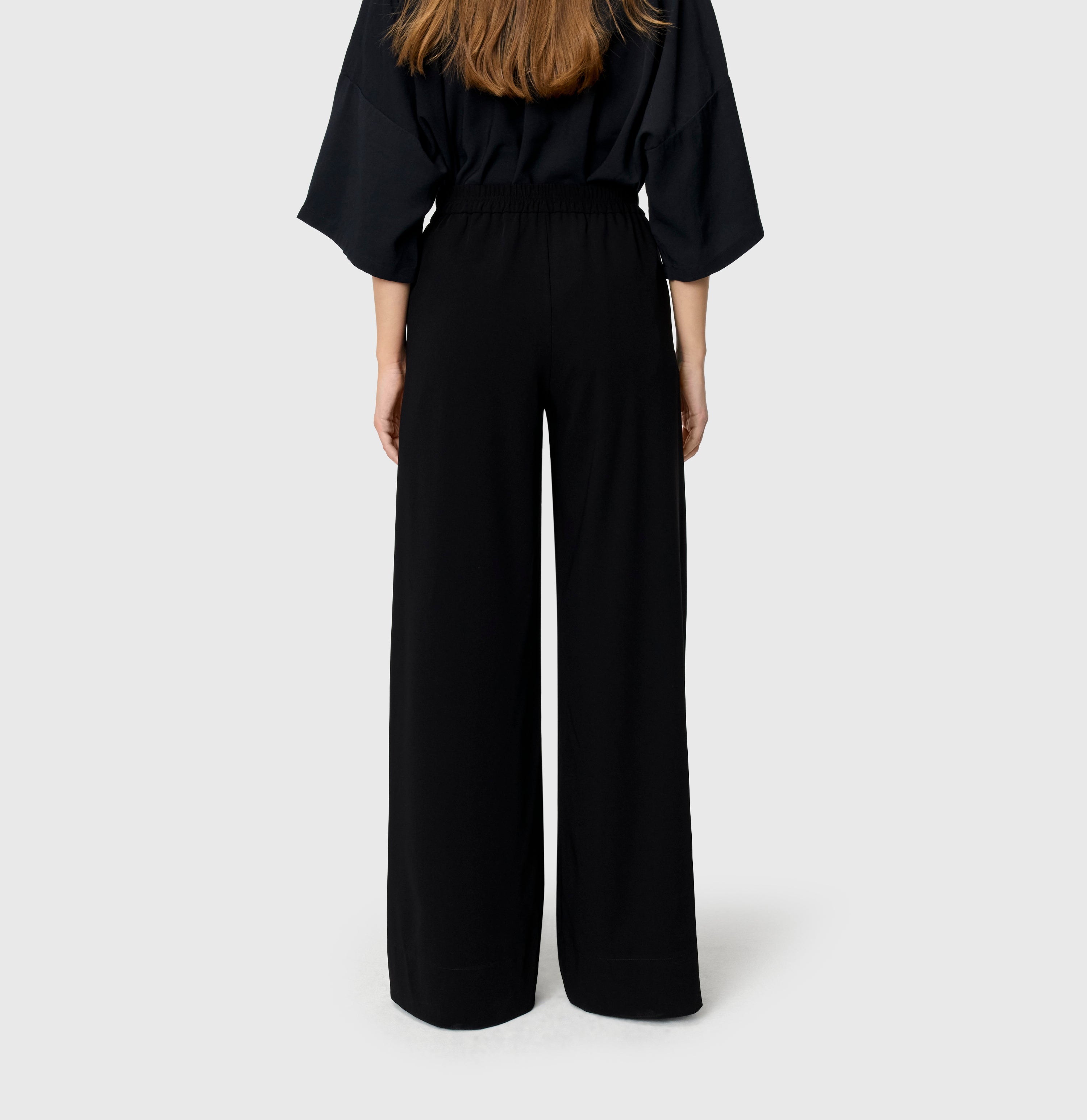 MAC Coralie Floating crepe – Black