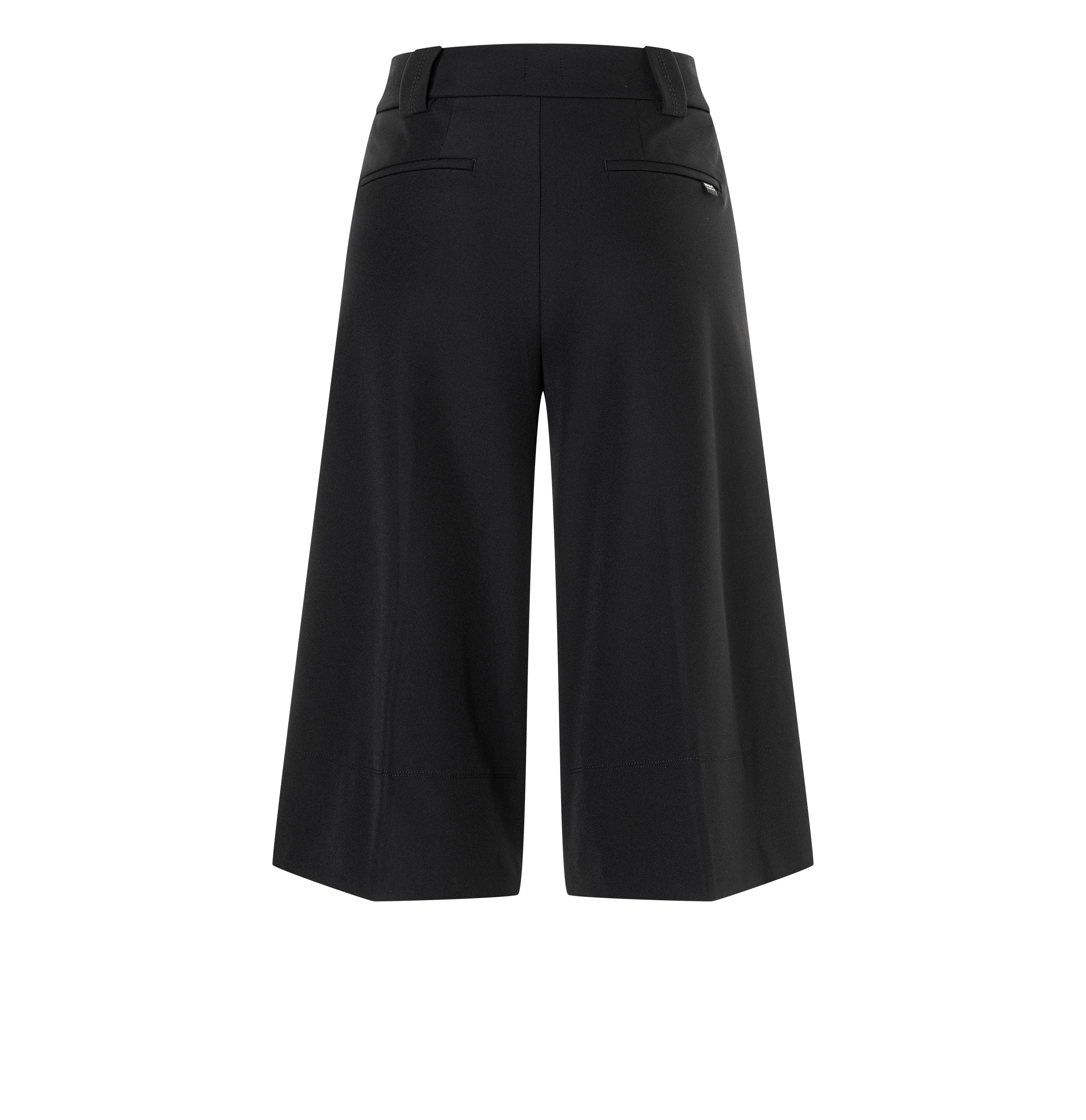 MAC Becca Broek – Black