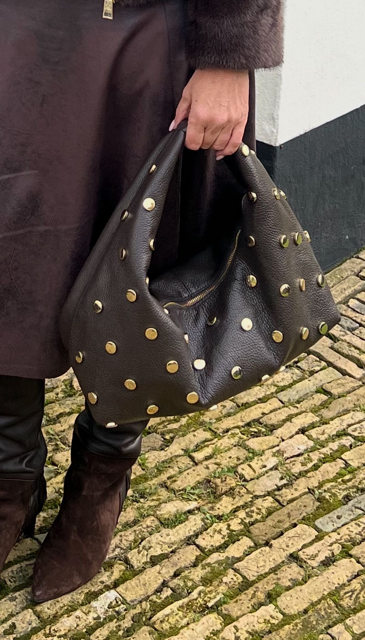 MVD Bold Brown Stud Bag