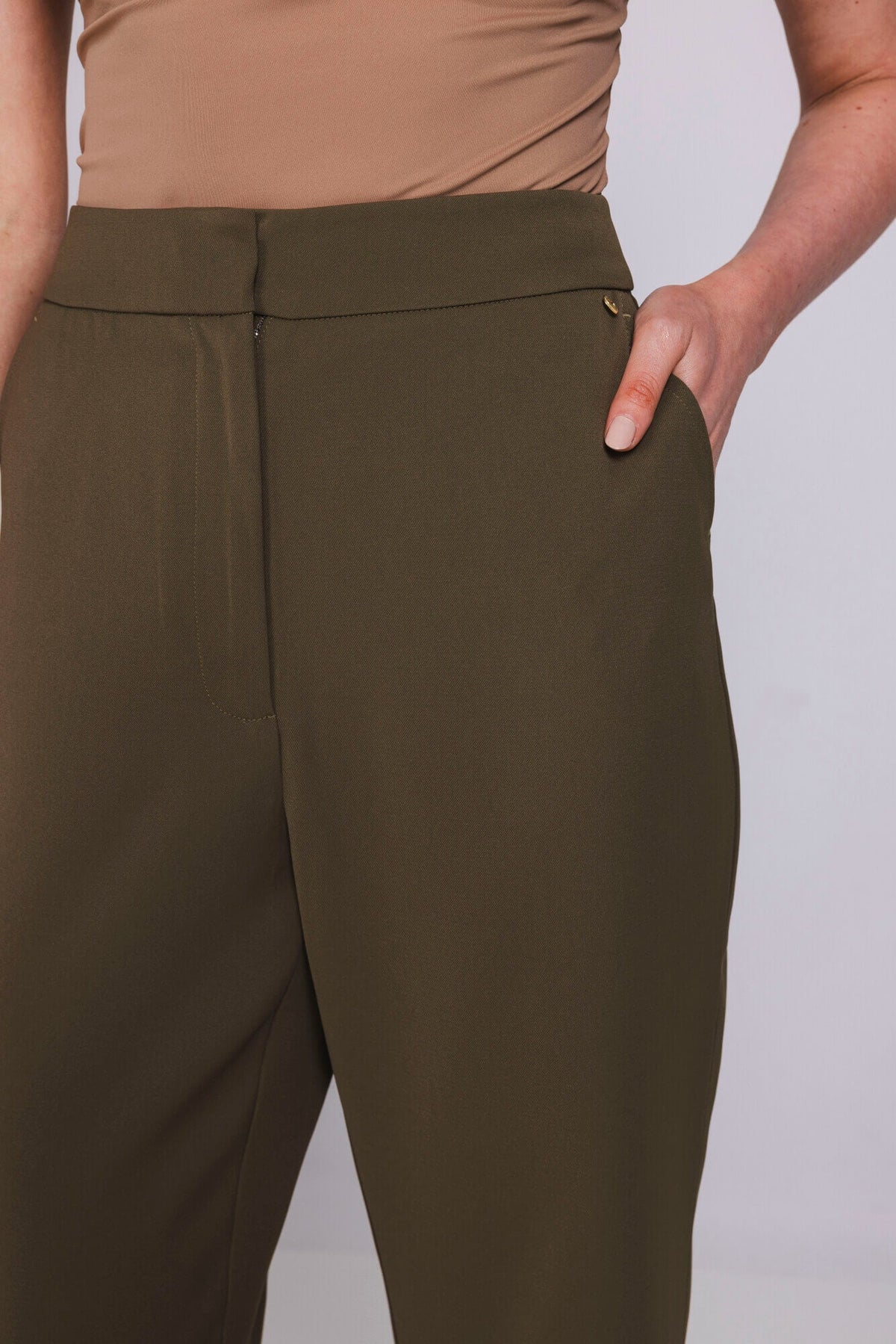 Accentil Nora Pants Moss Green