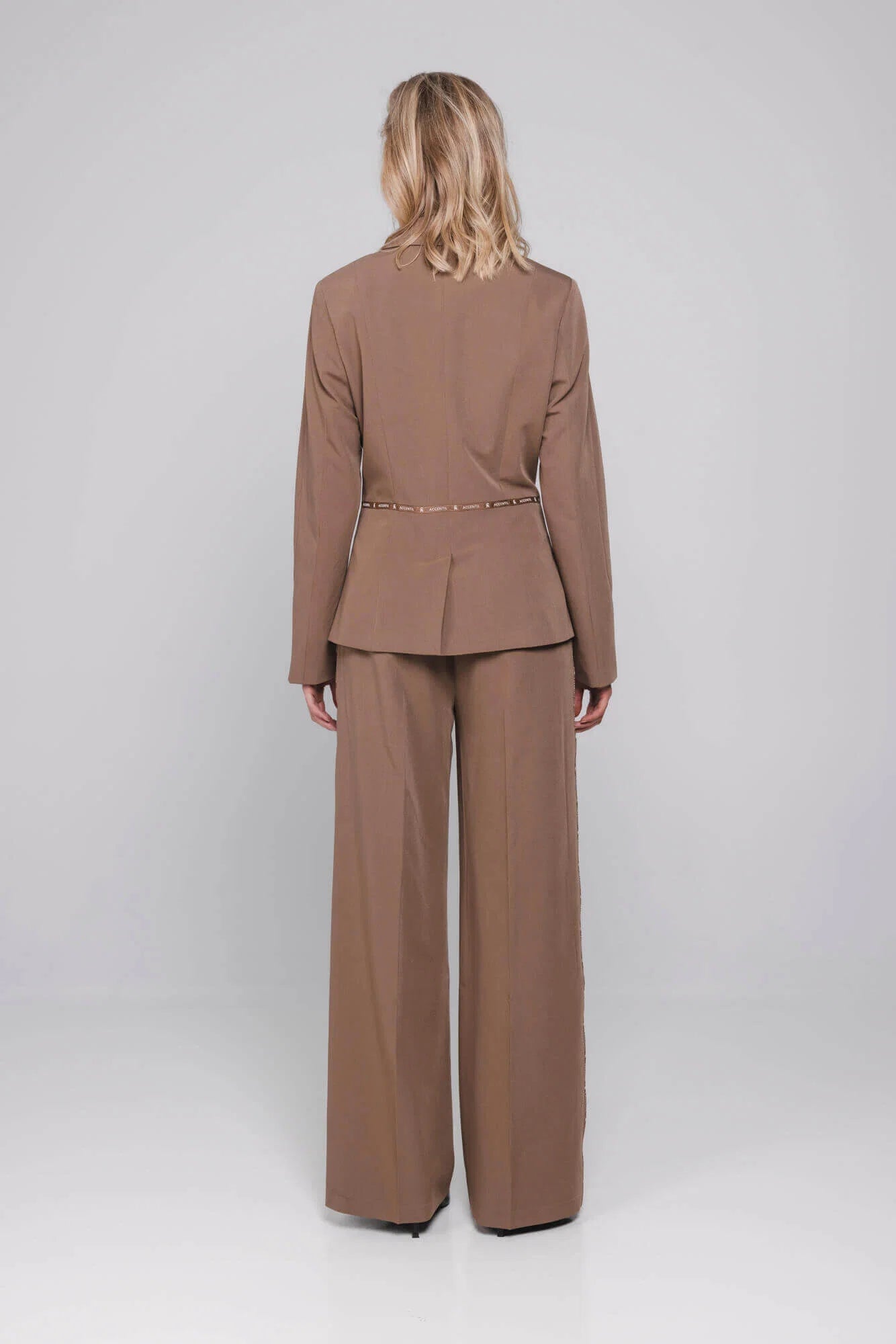 Accentil Adelia Pants Mocha