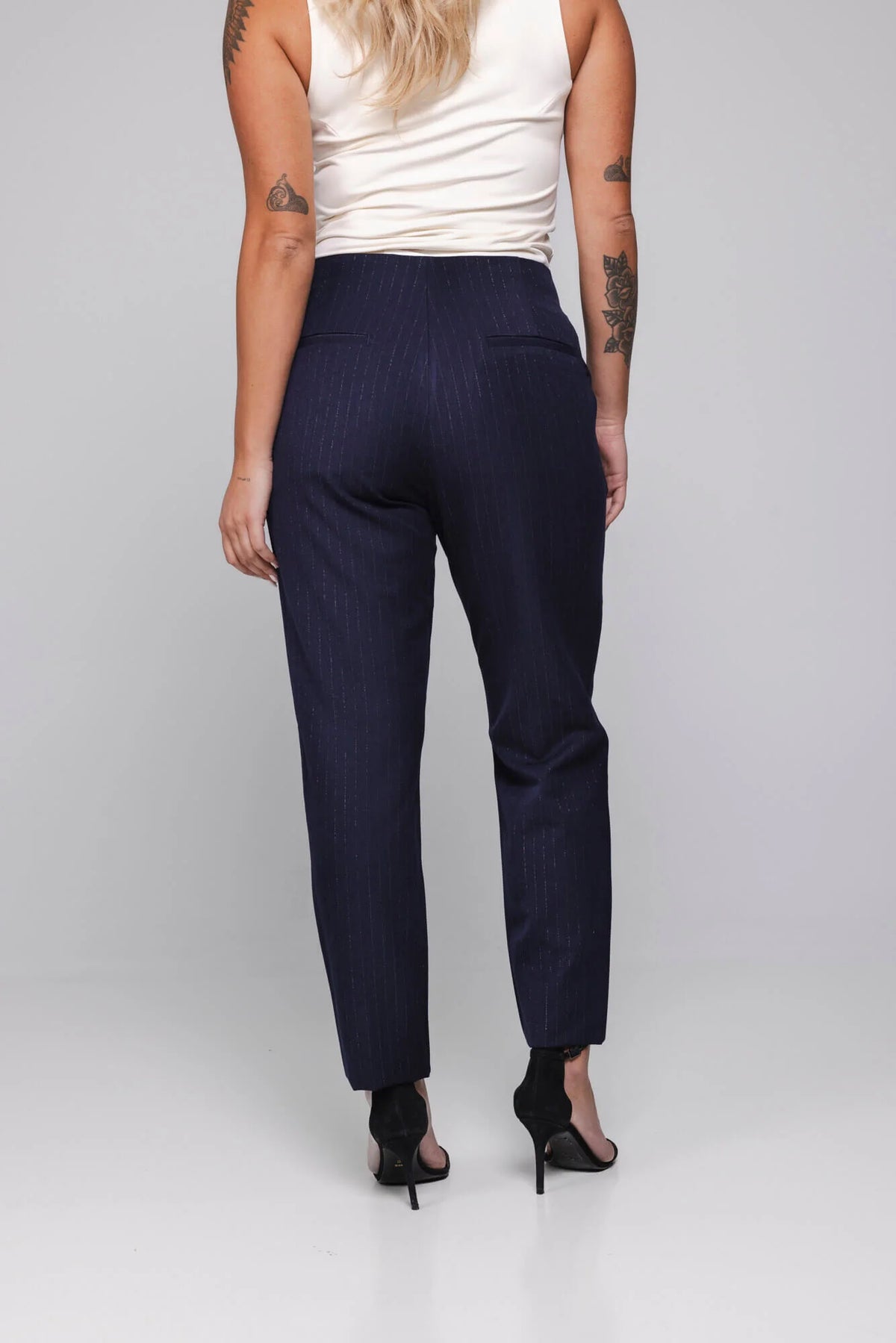Accentil Isolde Pants Midnight Blue