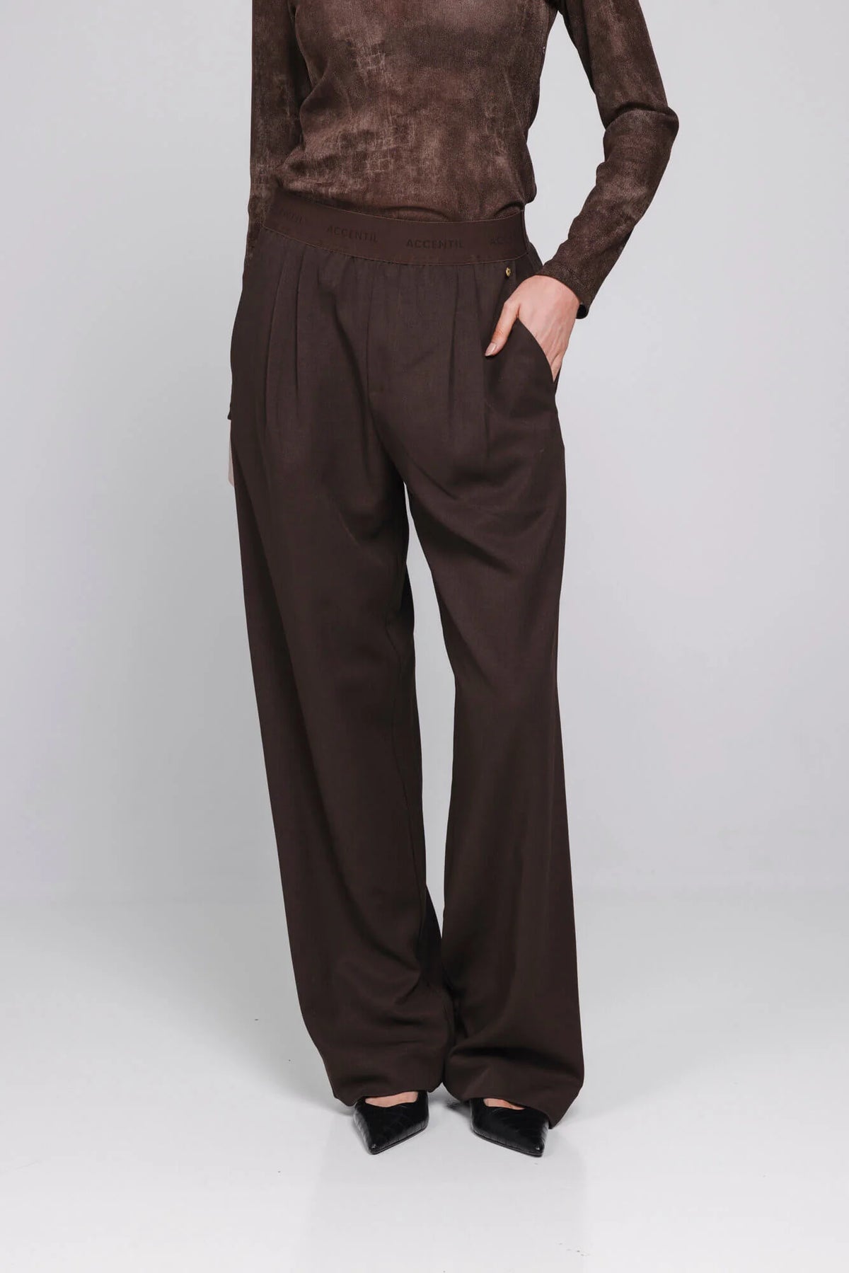 Accentil Pam Pants Deep Cocoa