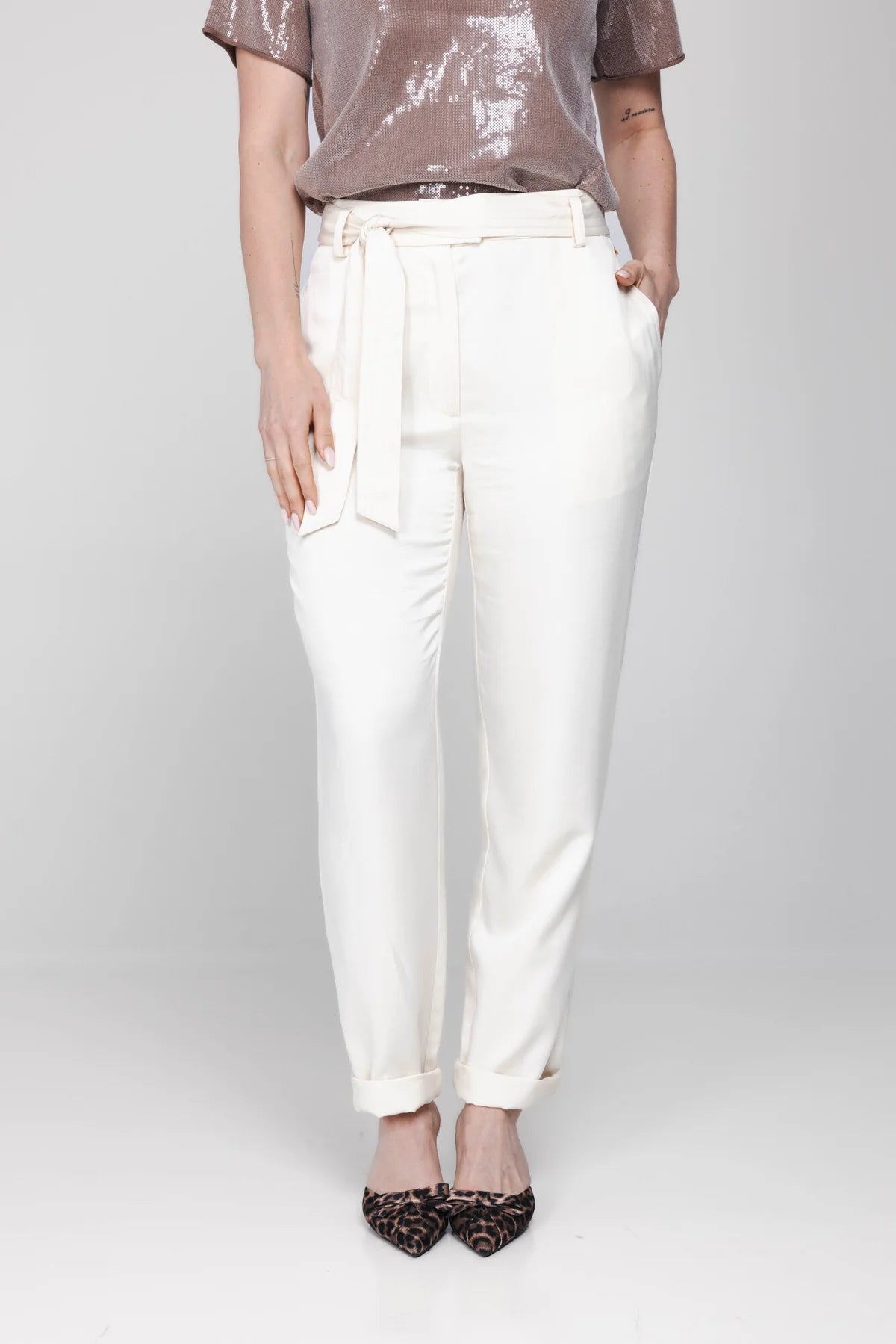 Accentil Floor Pants Off White