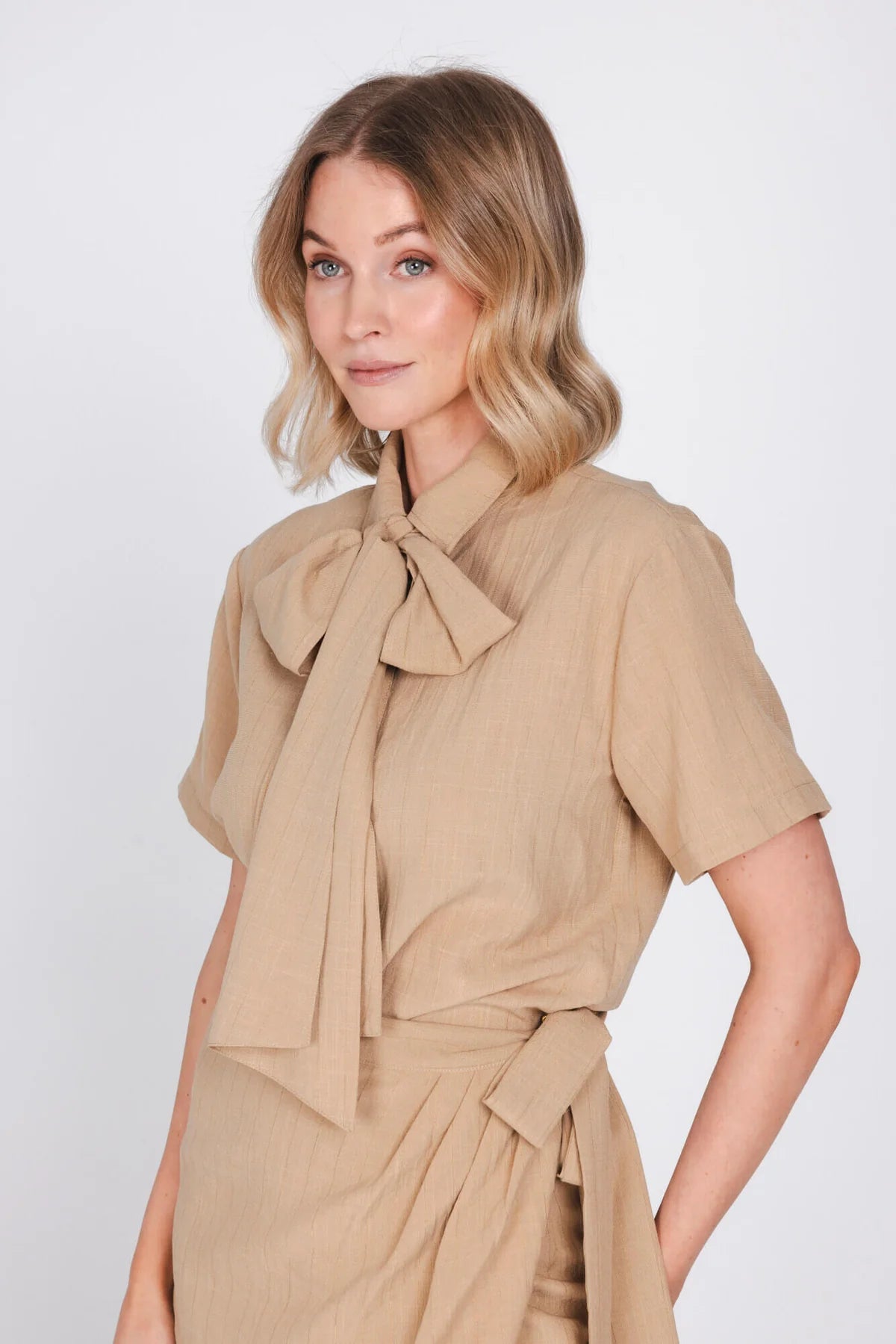 Accentil Calme Blouse Sand