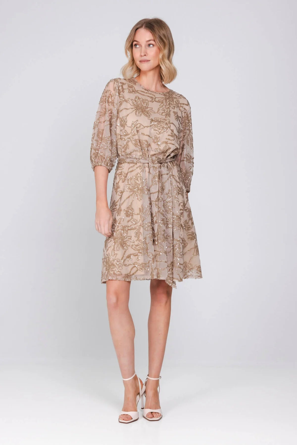 Accentil Vive Dress Sand