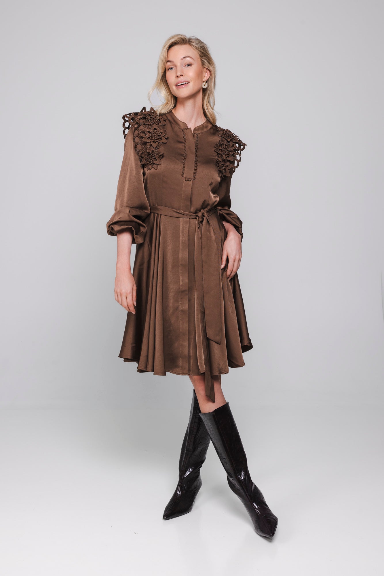 Accentil Elvira Dress Mocha