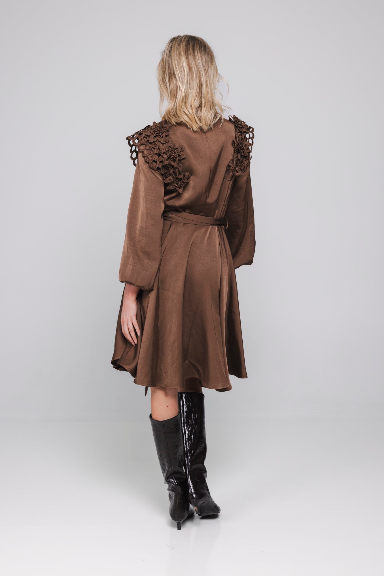 Accentil Elvira Dress Mocha