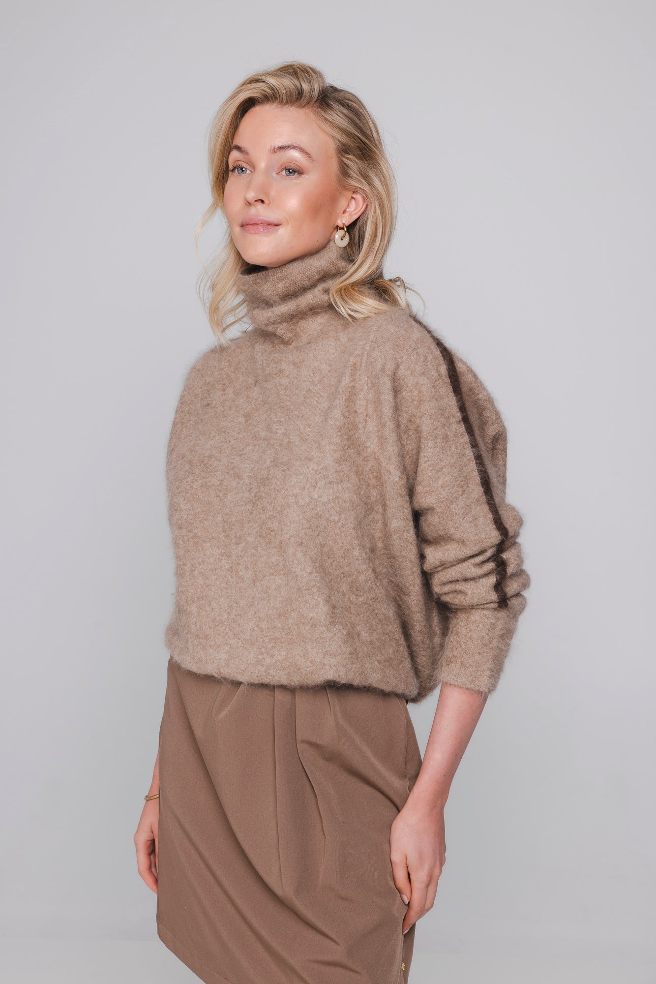 Accentil Una Knit Mocha