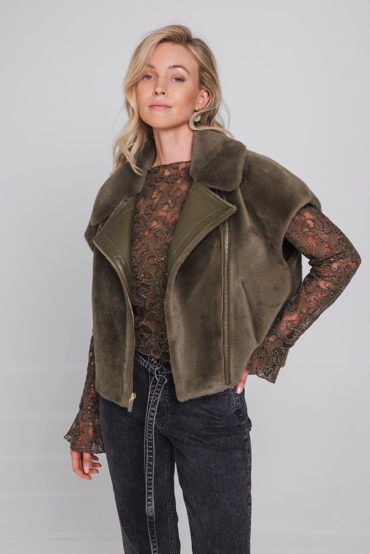 Accentil Verina Gilet Moss Green