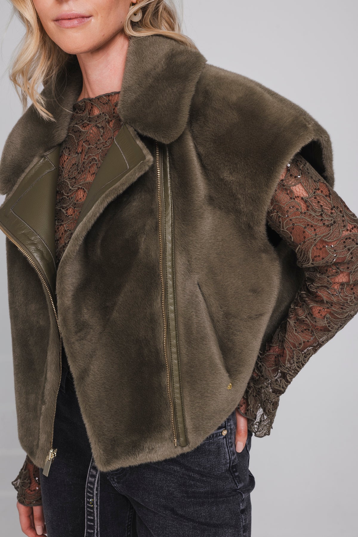 Accentil Verina Gilet Moss Green