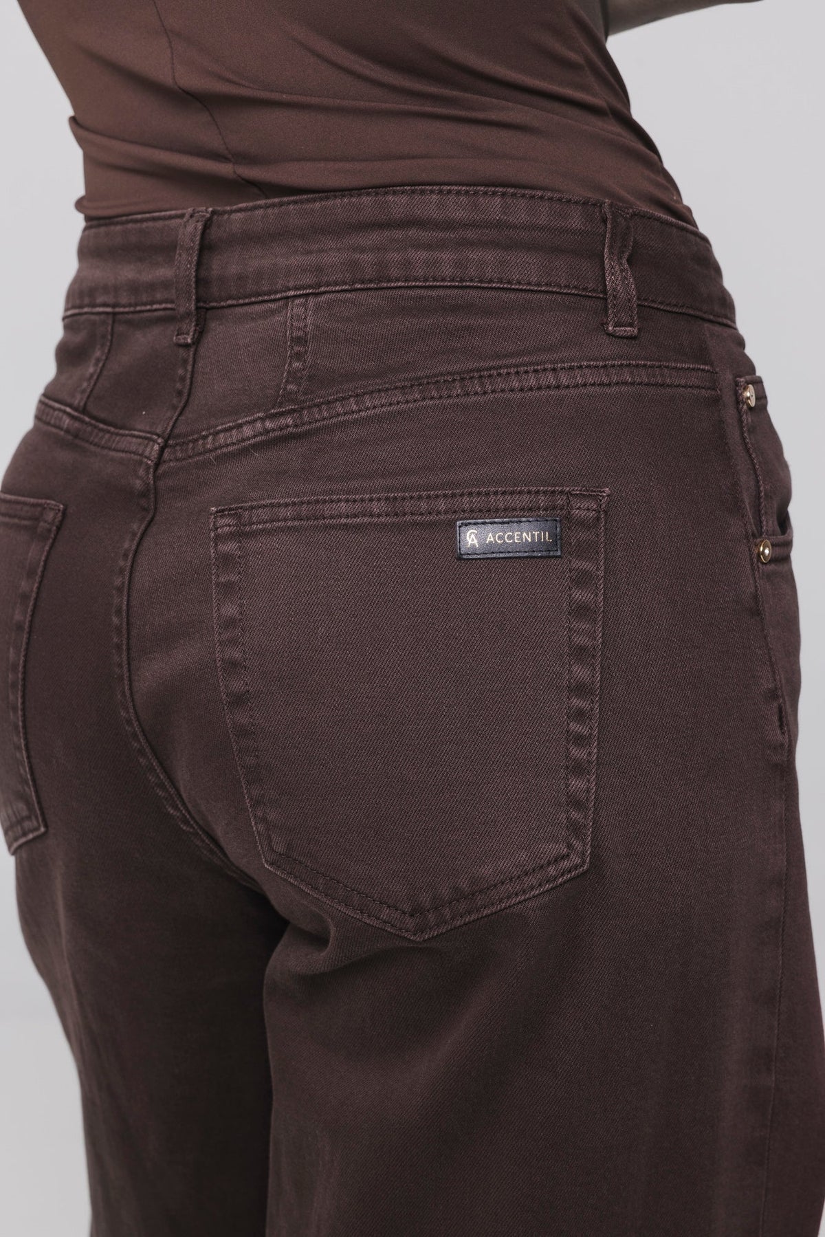 Accentil Minae Jeans Deep Chestnut