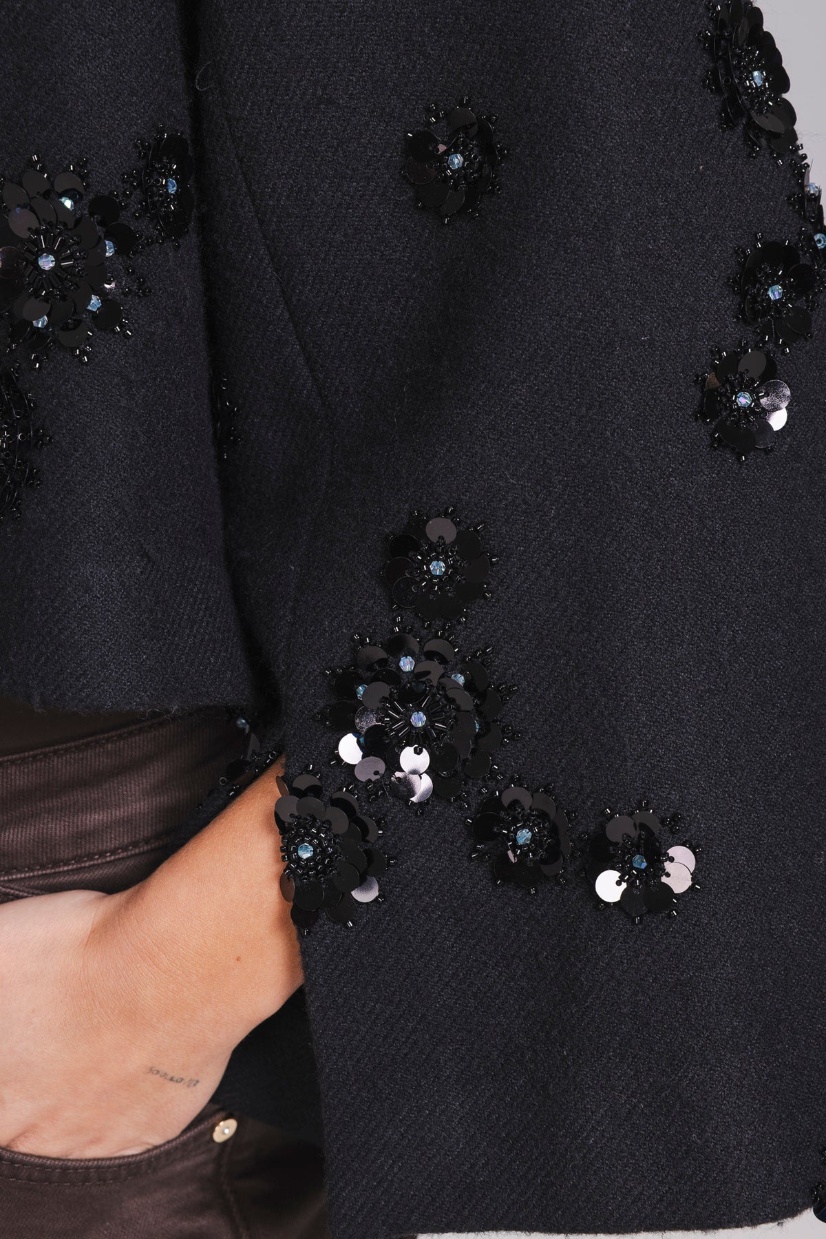 Accentil Teya Jacket Black Bean