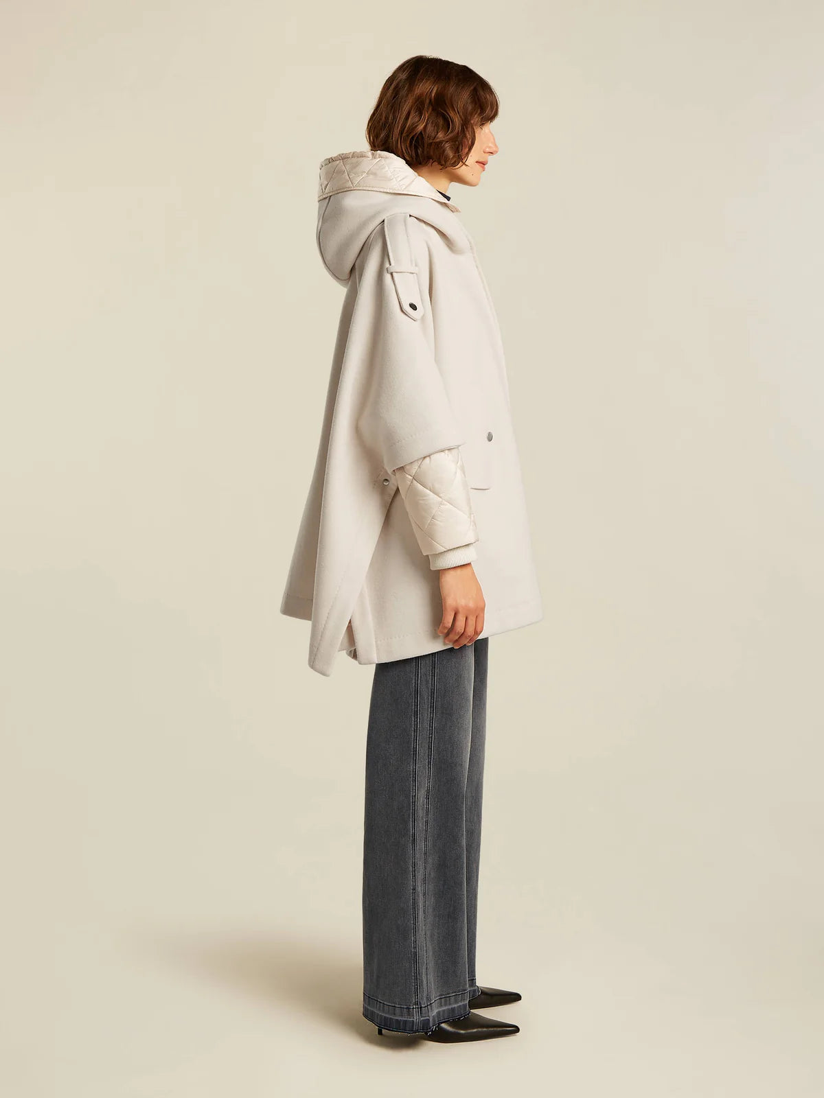 Beaumont Brigit Capejas