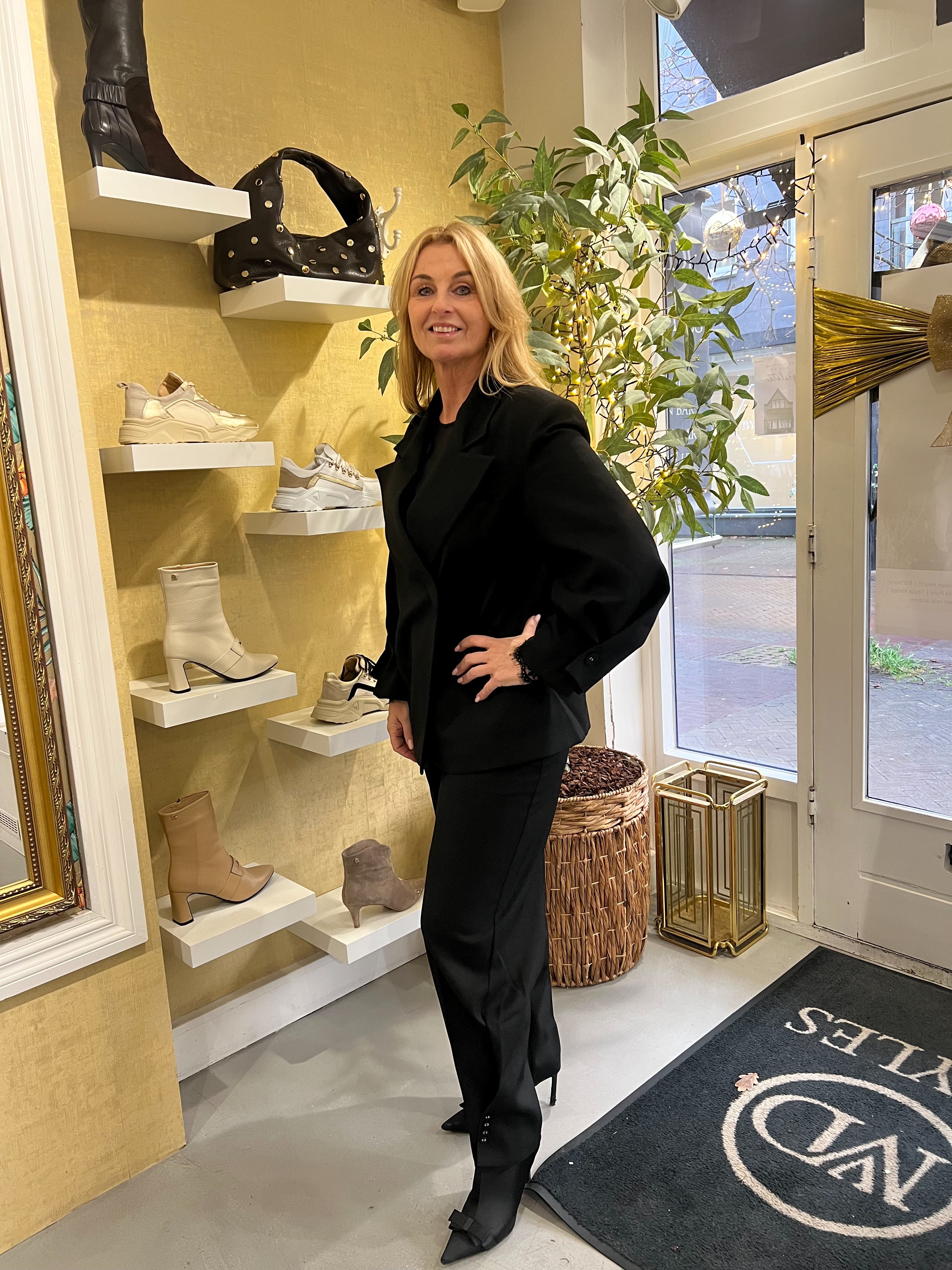 Est’Seven – Israe blazer