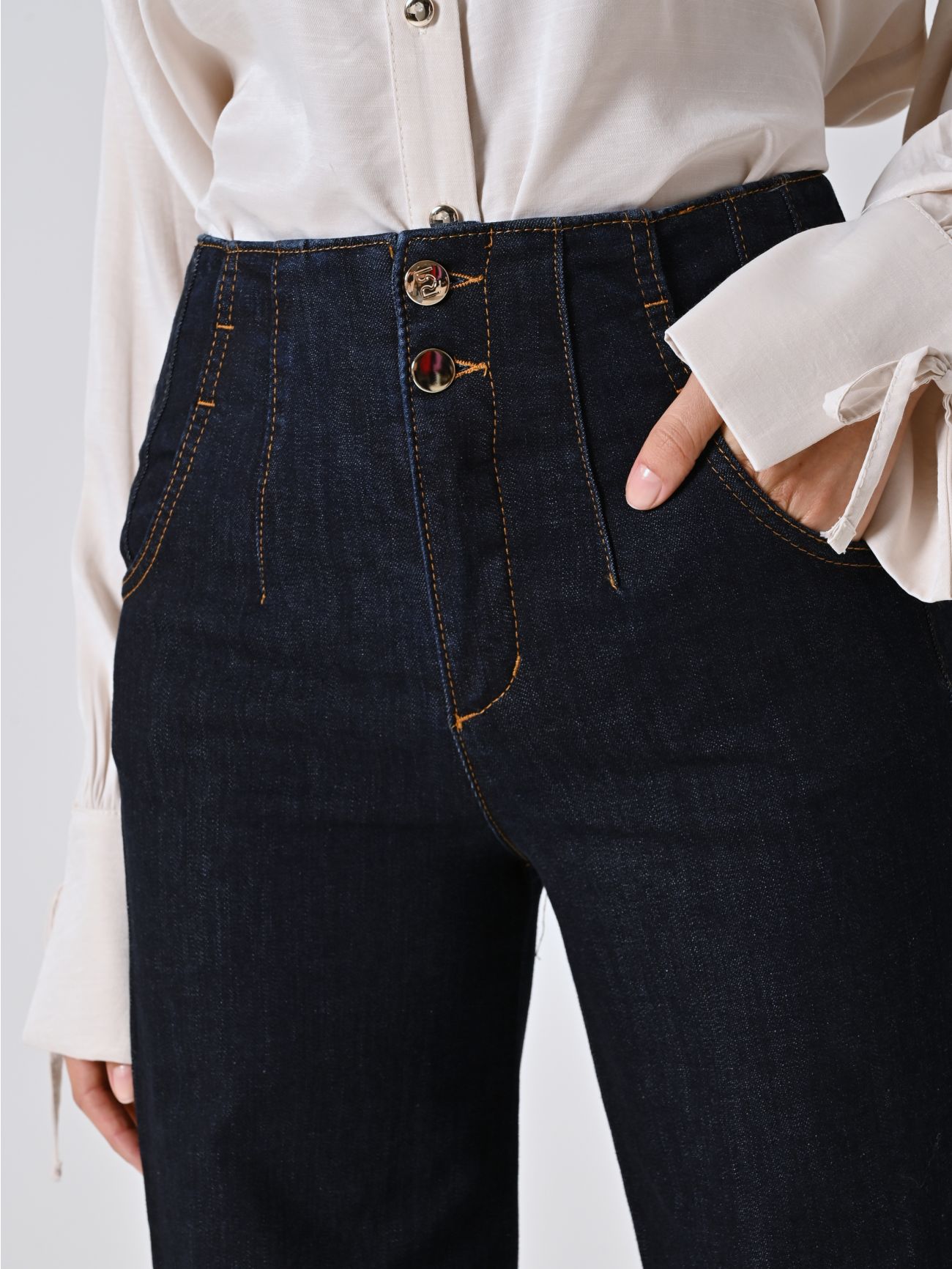 Rinascimento Dark-Wash Wide Jeans