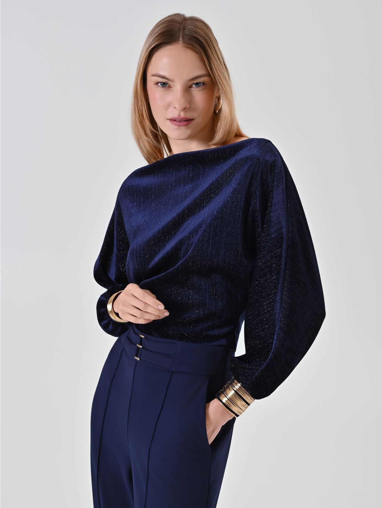 Rinascimento Navyblauwe Lurex Top met armbanden