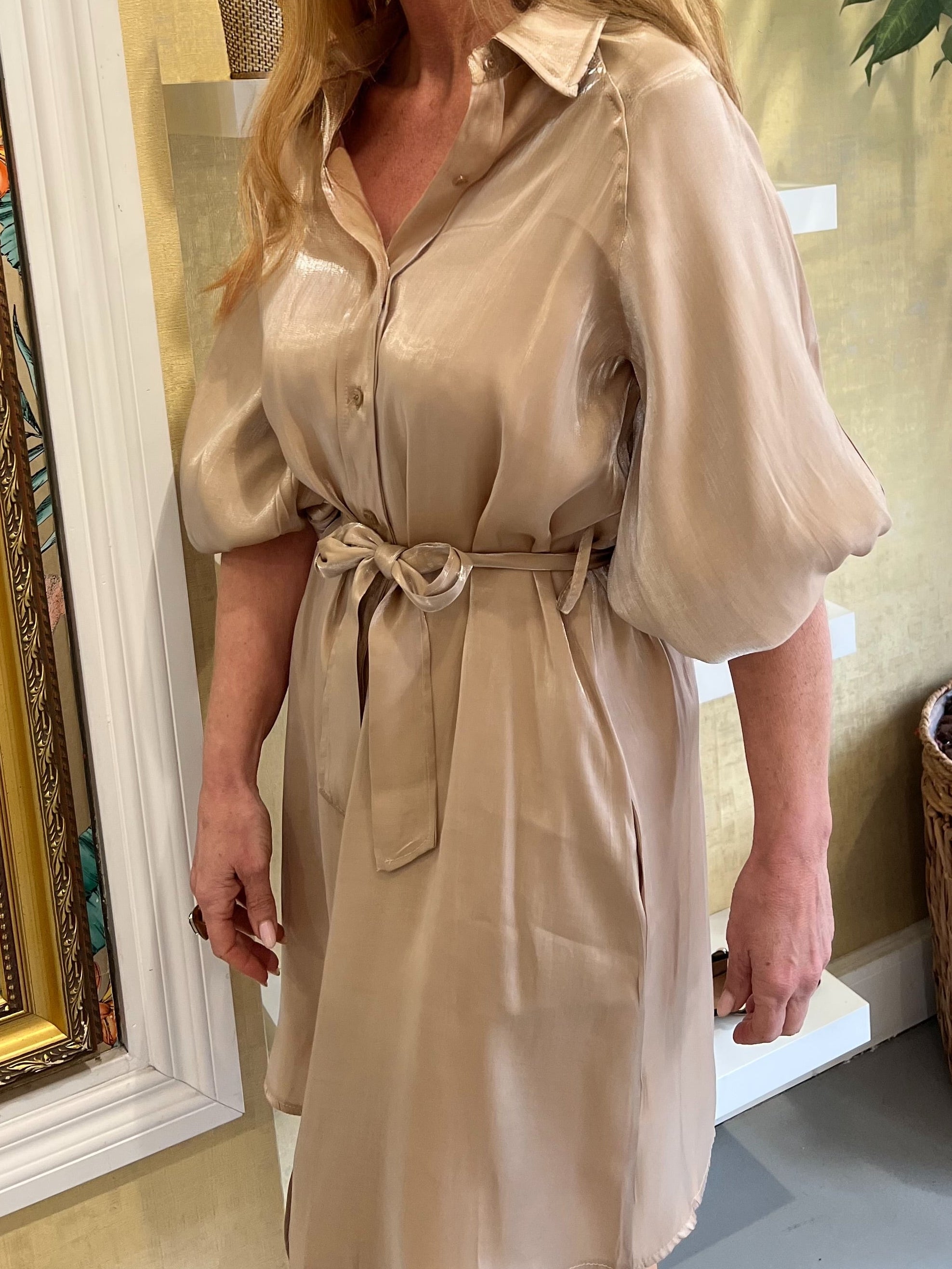 MVD Jurk Satin Touch Beige