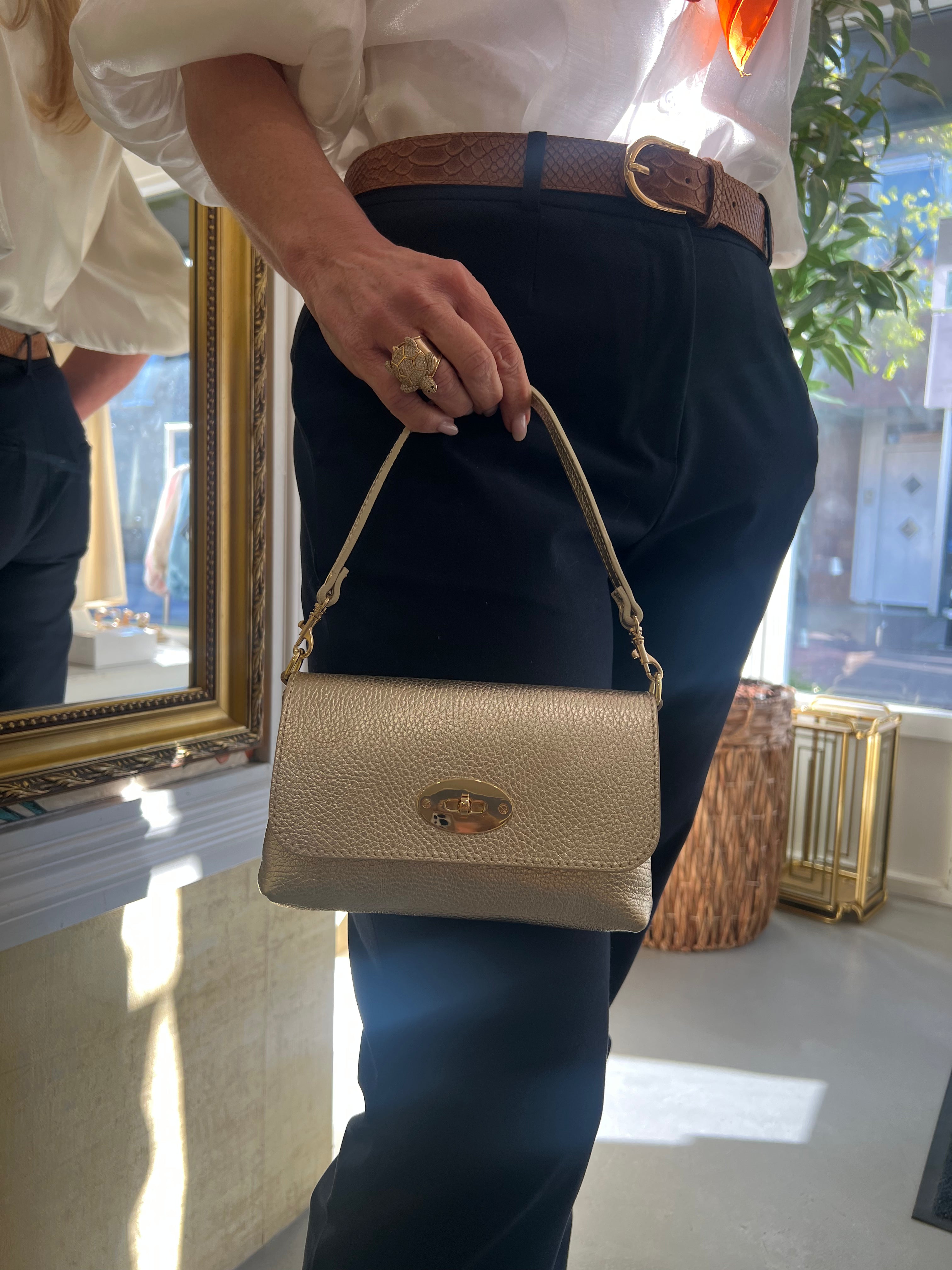 MVD Gold bag