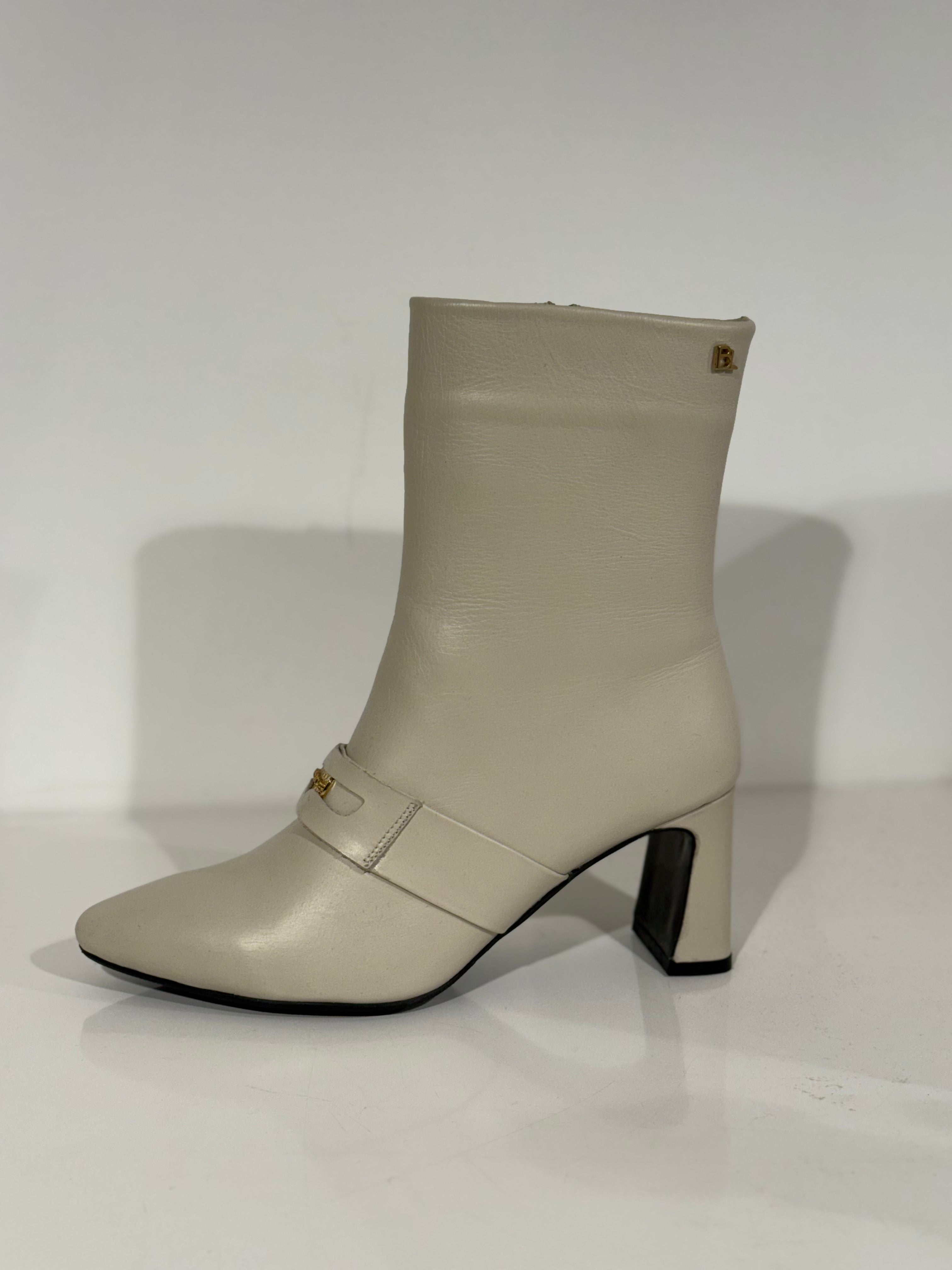 Babouche Aura enkellaarsjes Off White