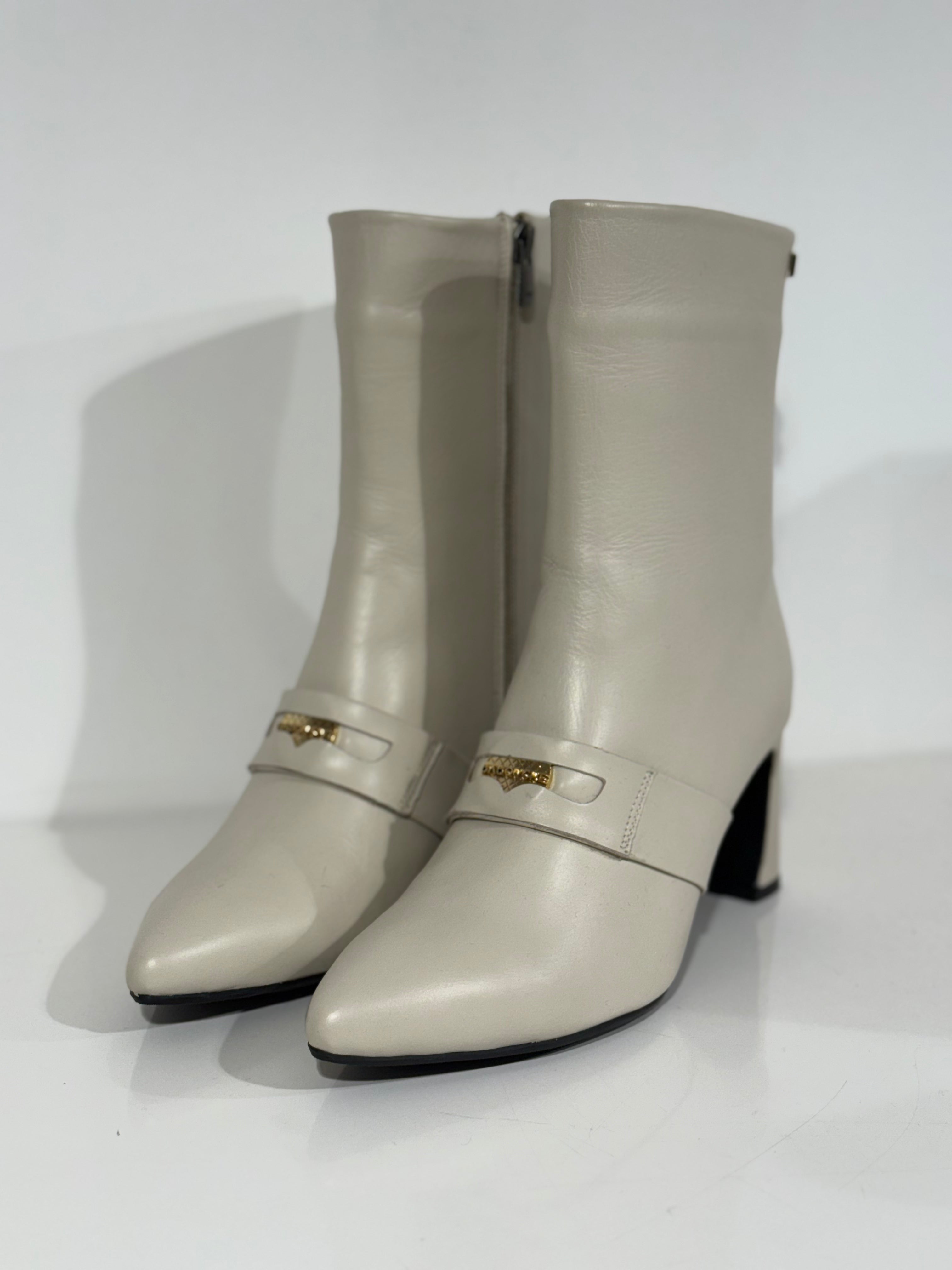 Babouche Aura enkellaarsjes Off White