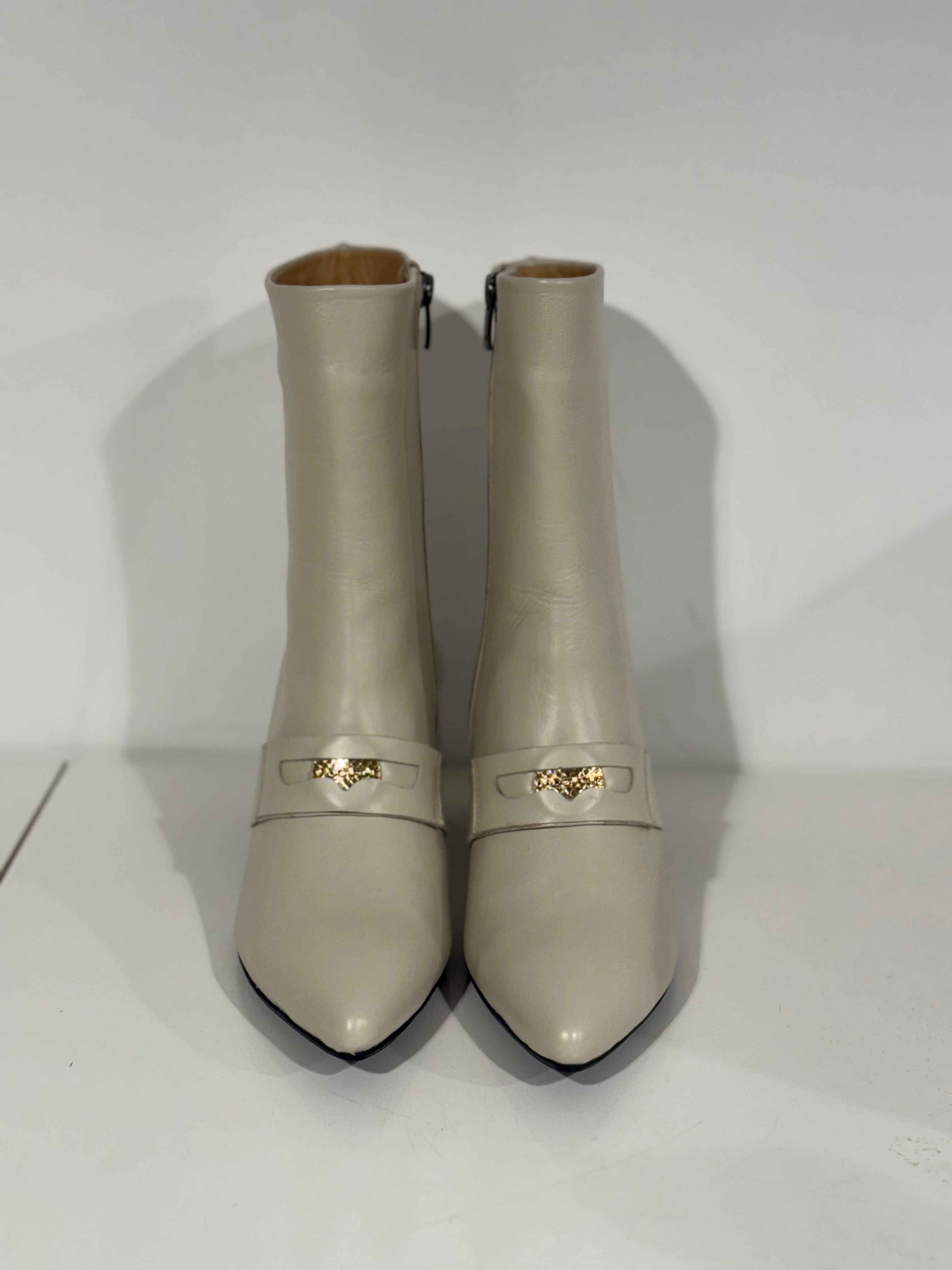 Babouche Aura enkellaarsjes Off White