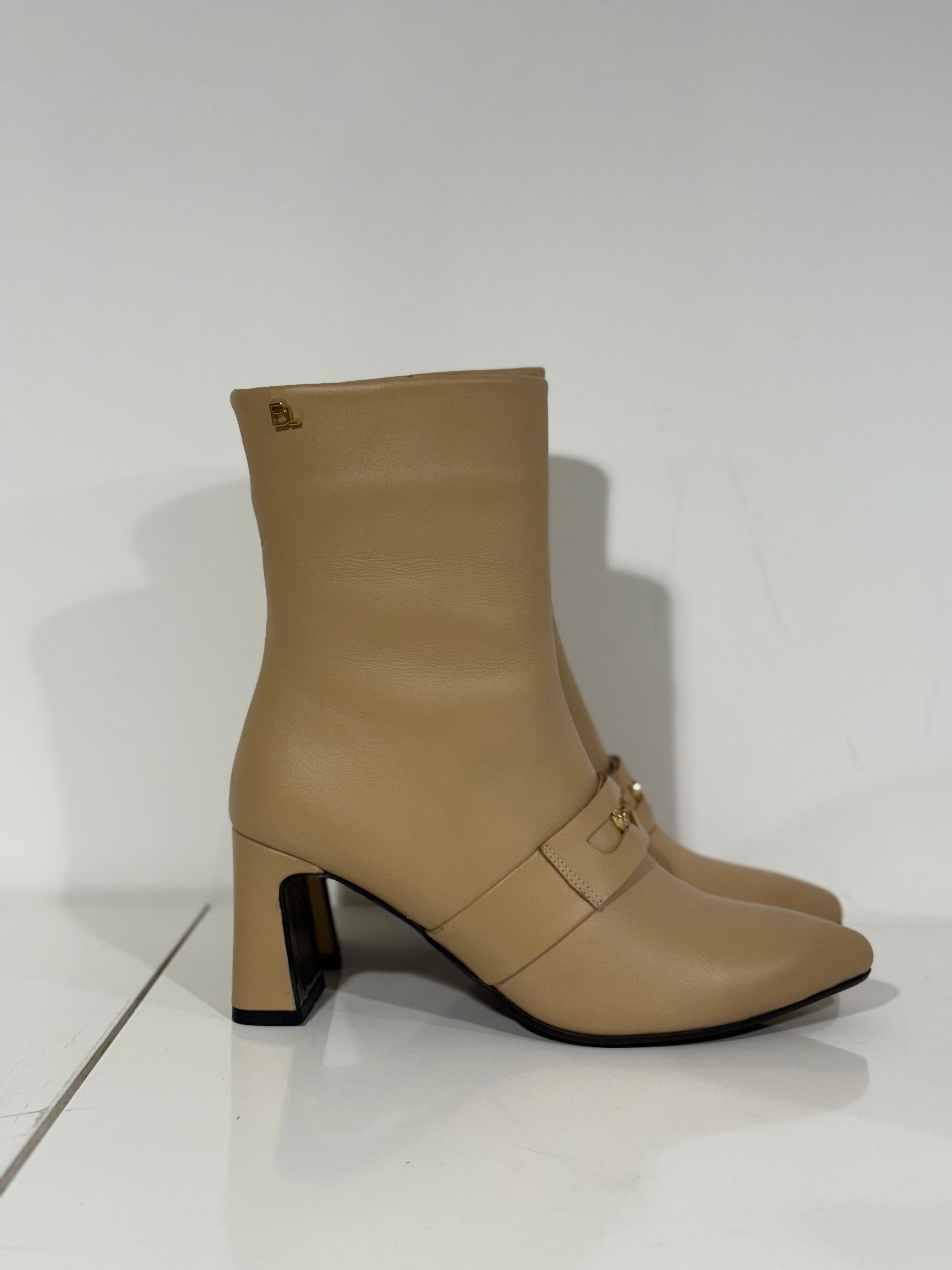 Babouche Aura enkellaarsjes Beige