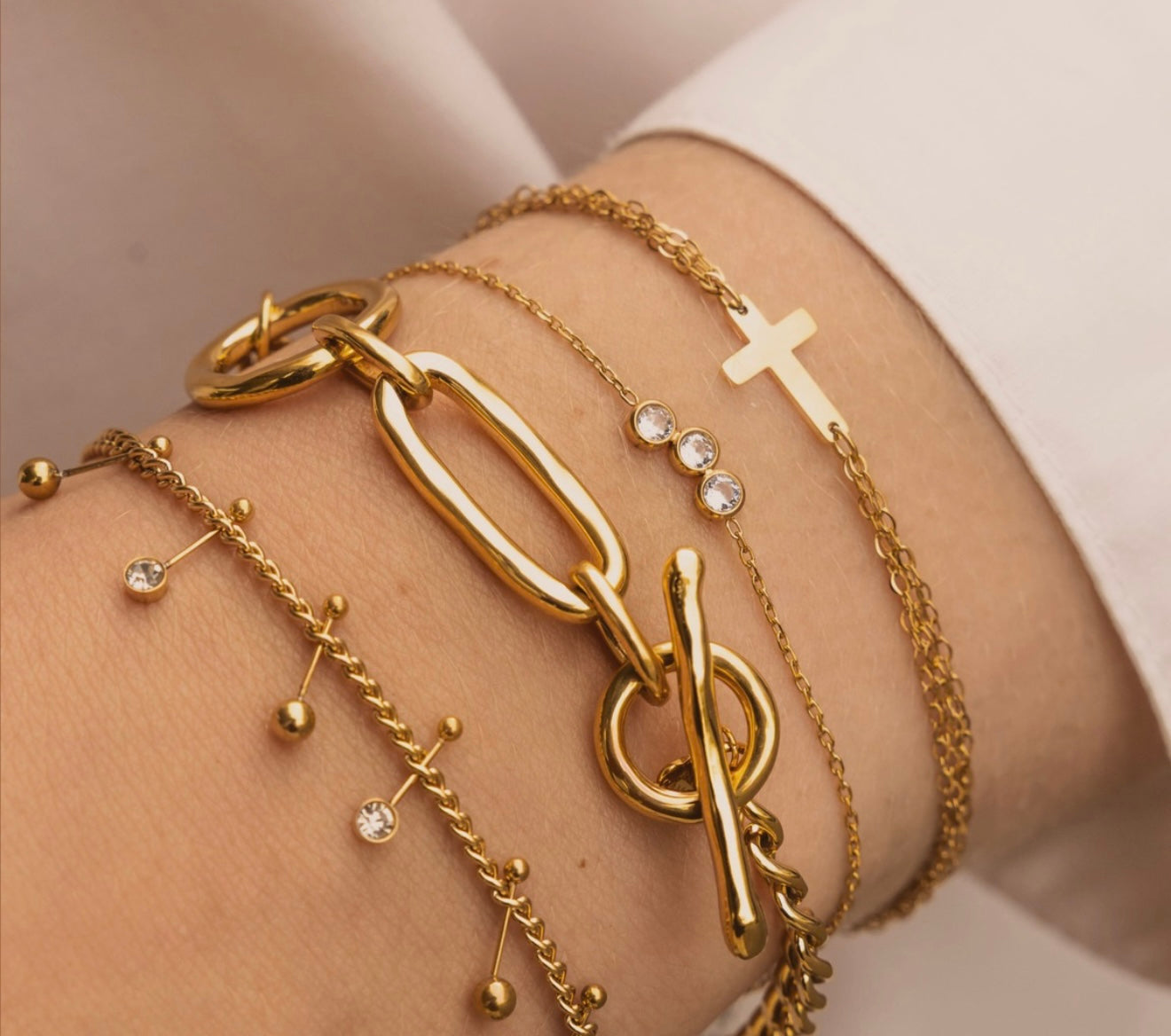 Rose & Camellia – Triple Diamond Bracelet