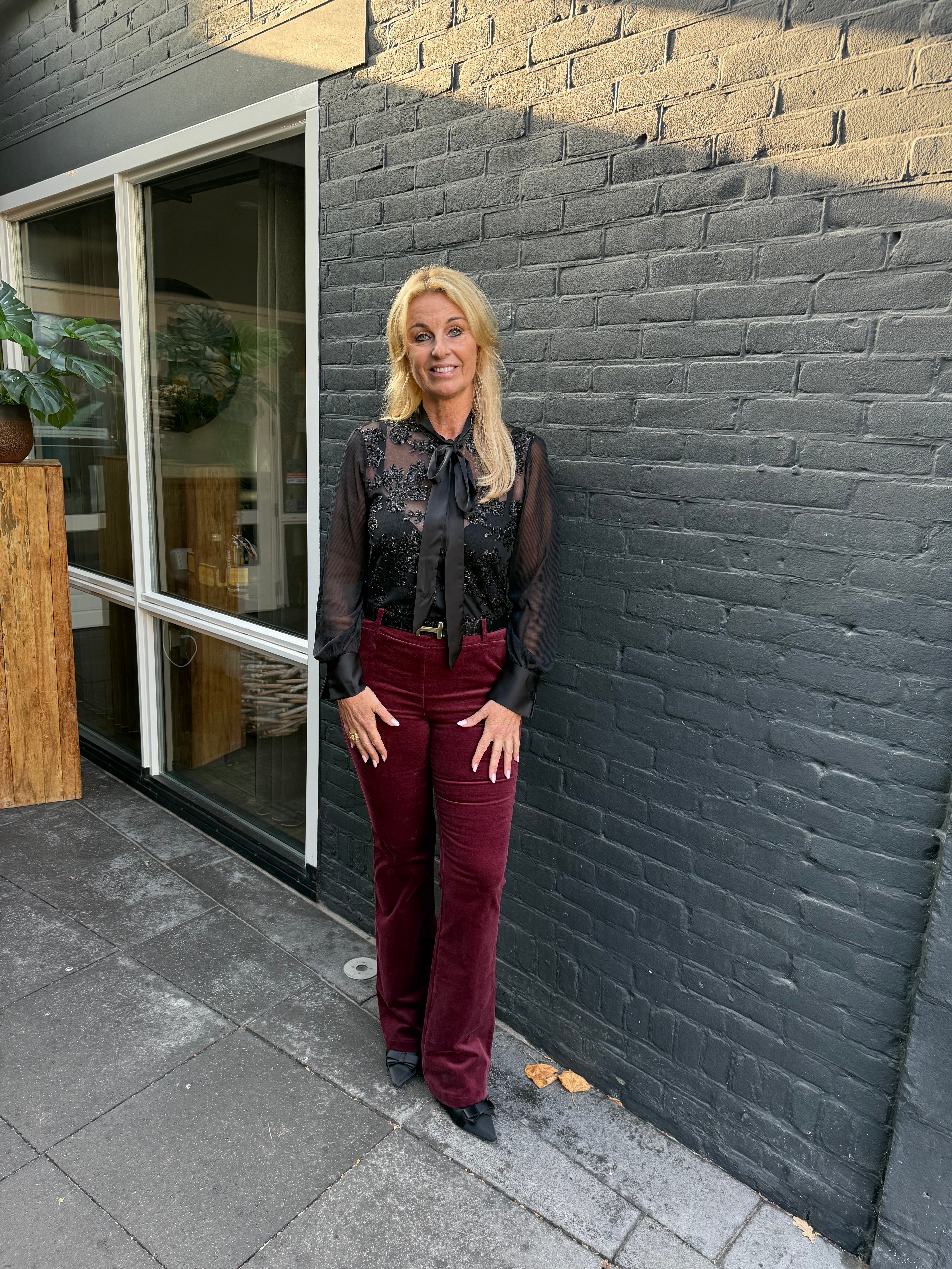 Helena Hart Velvet Flared Broek wine