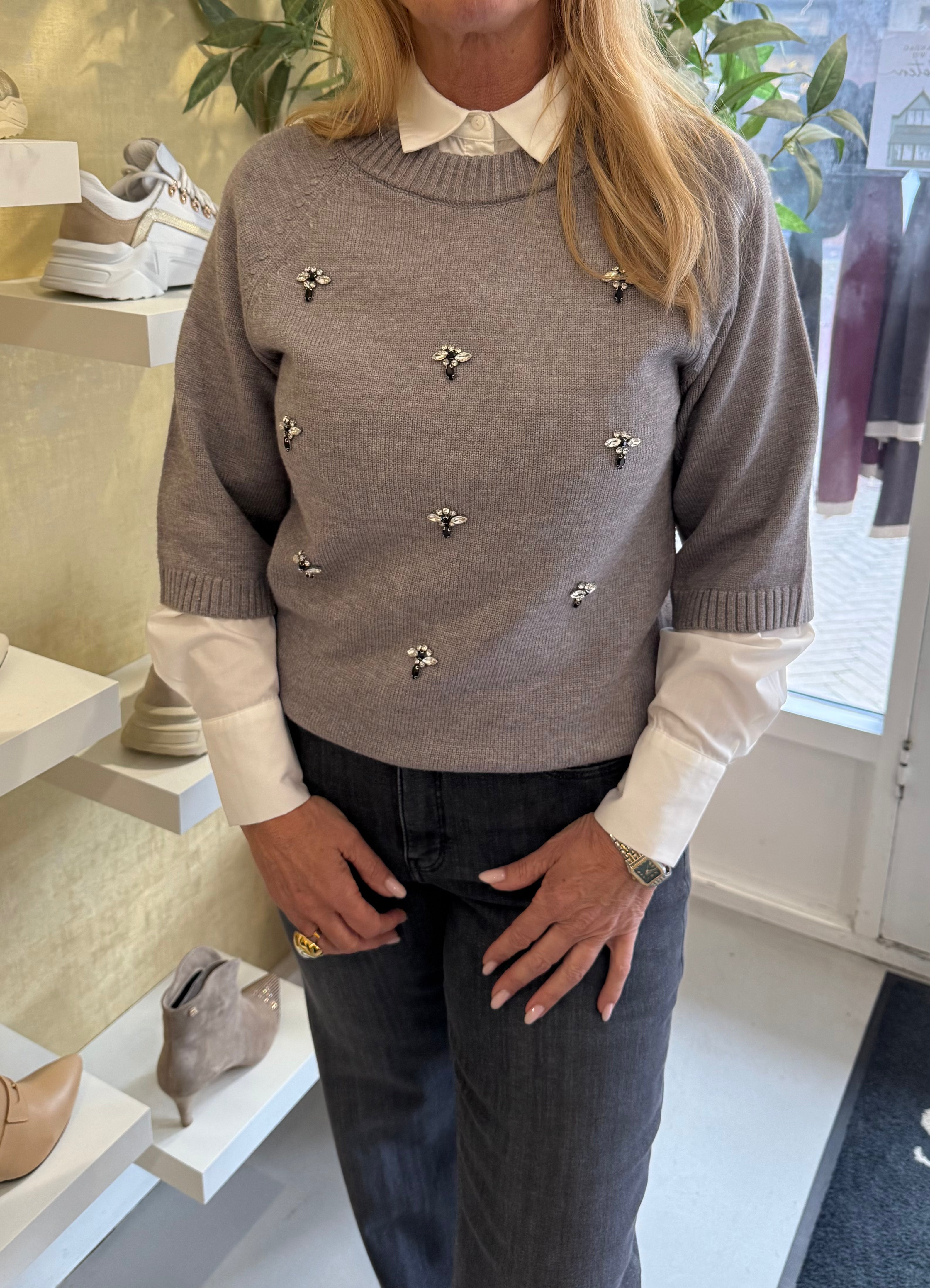 MVD Styles The Label – Grijs Truitje met Strass