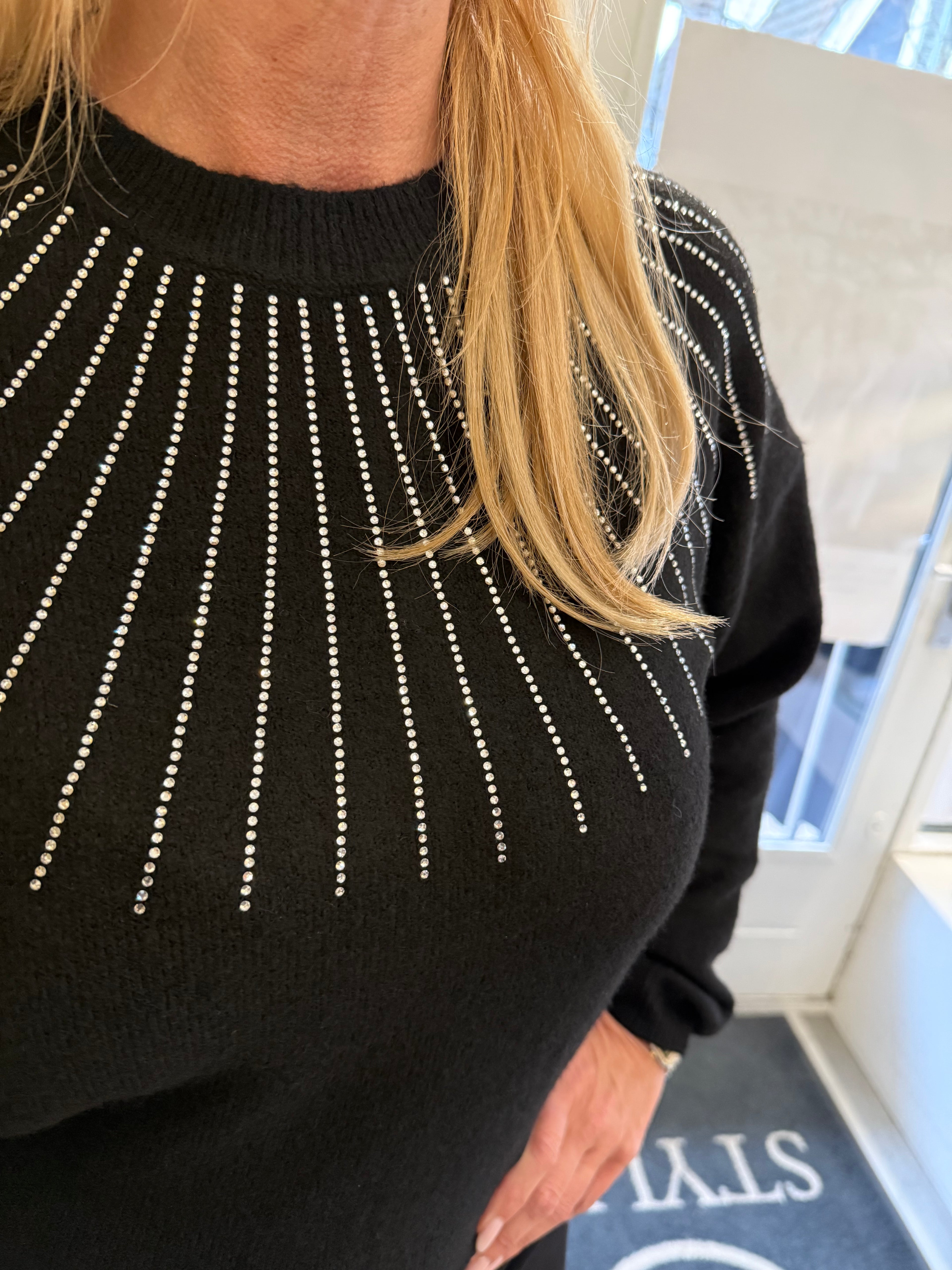 Access Gebreide trui met diamantjes zwart