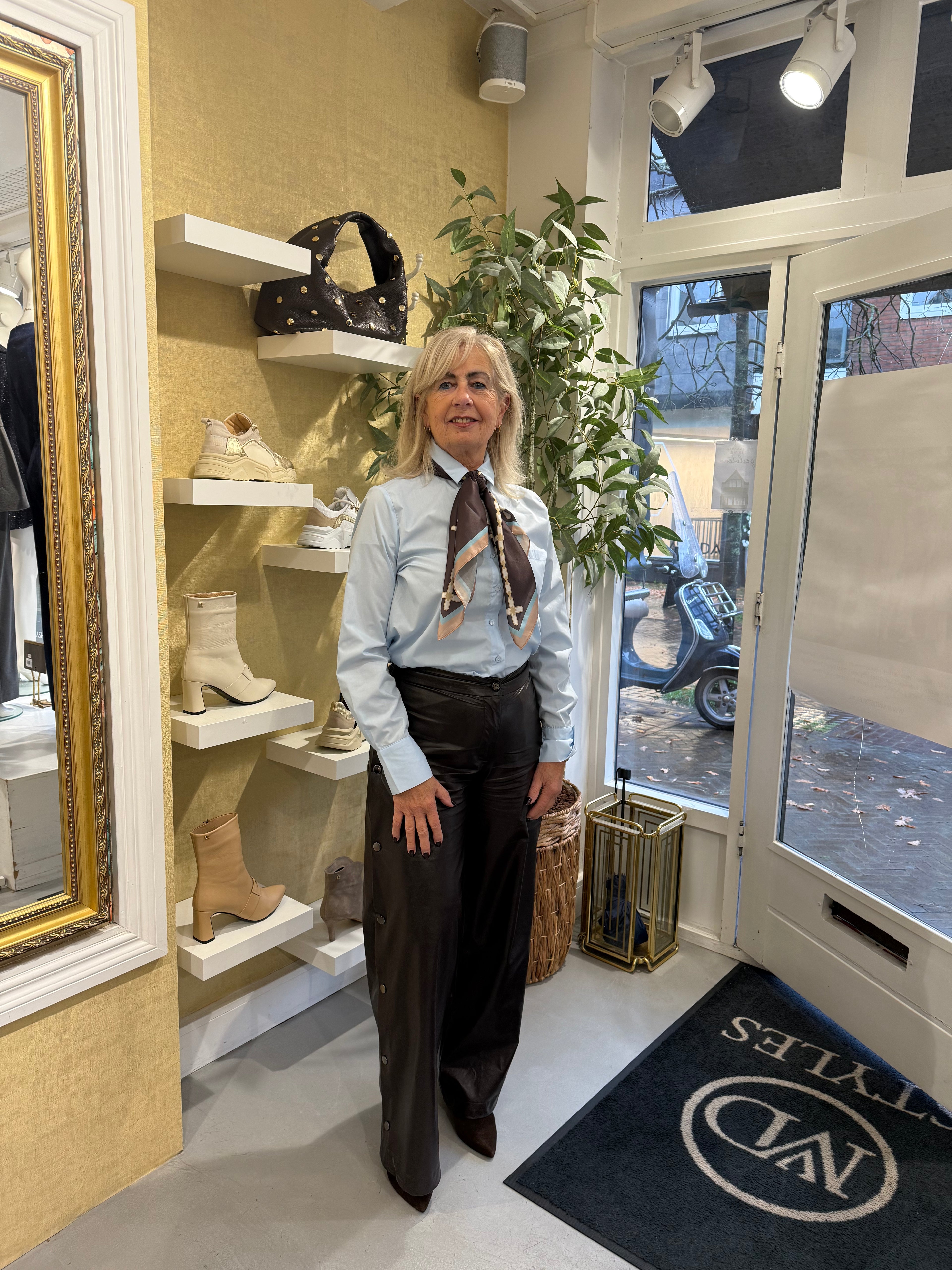 Access Vegan Leather Broek met Studs bruin