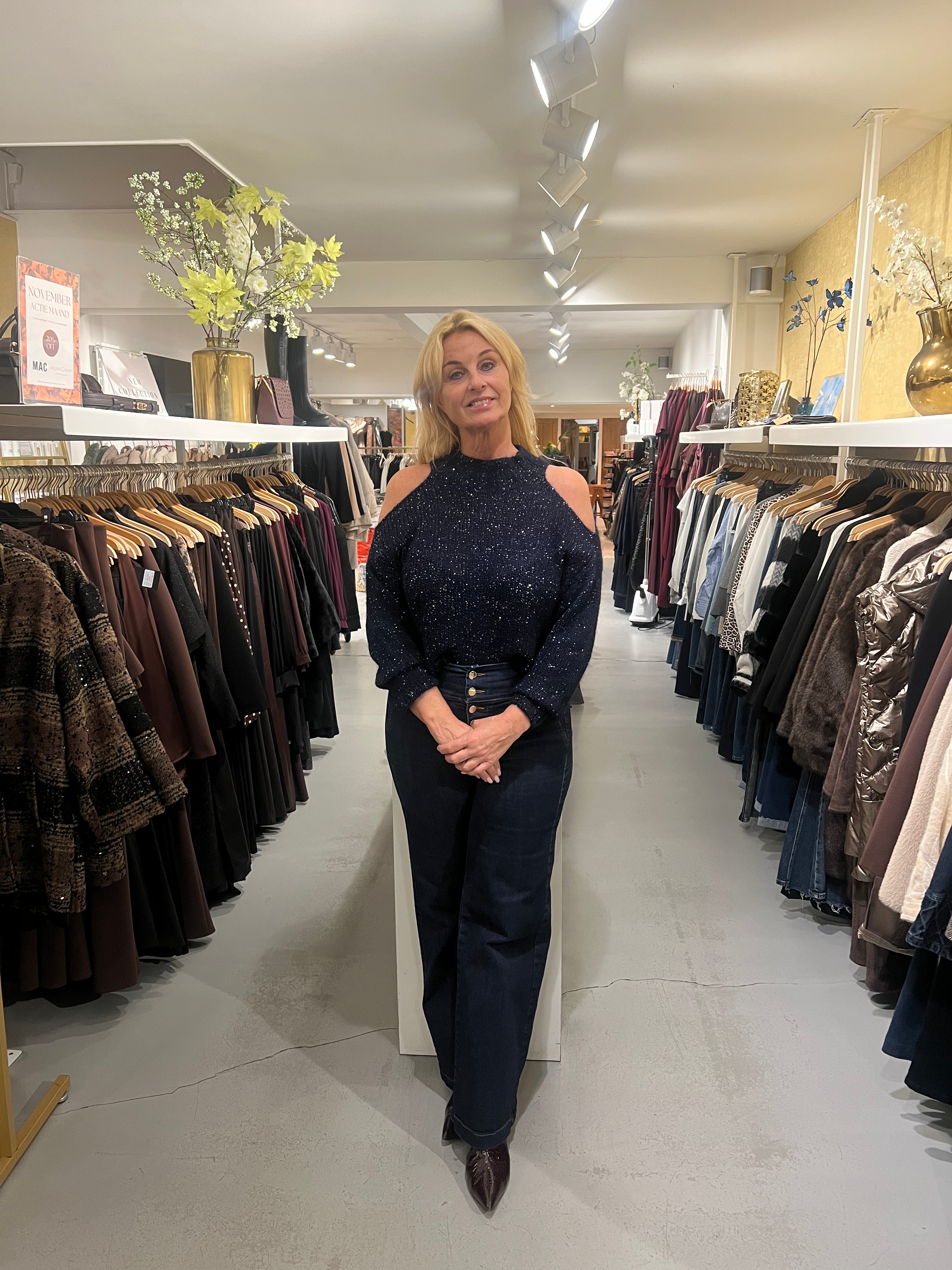 Rinascimento Navy Trui met Blote Schouders & Glitter