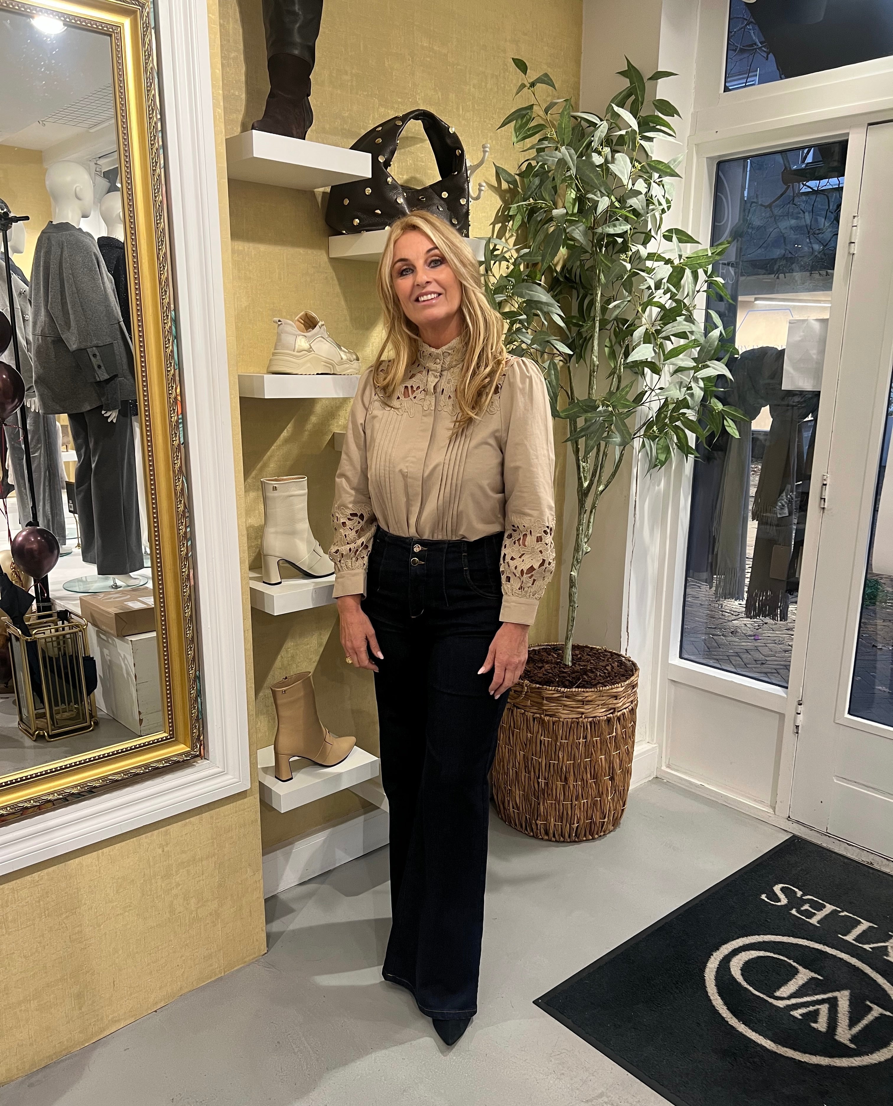 Radical Blouse Marisol taupe