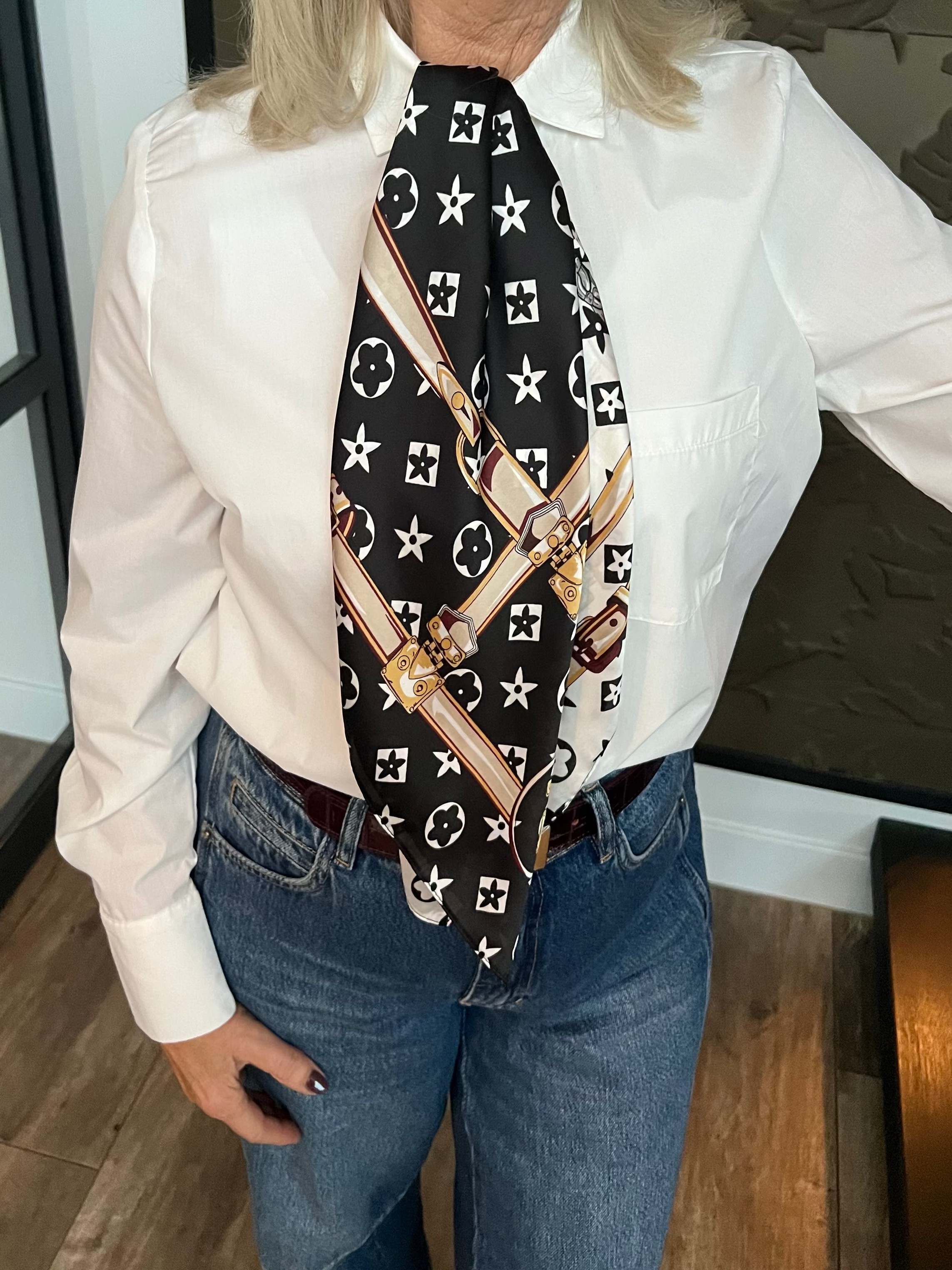 MVD Satijnen sjaaltje met logo print zwart