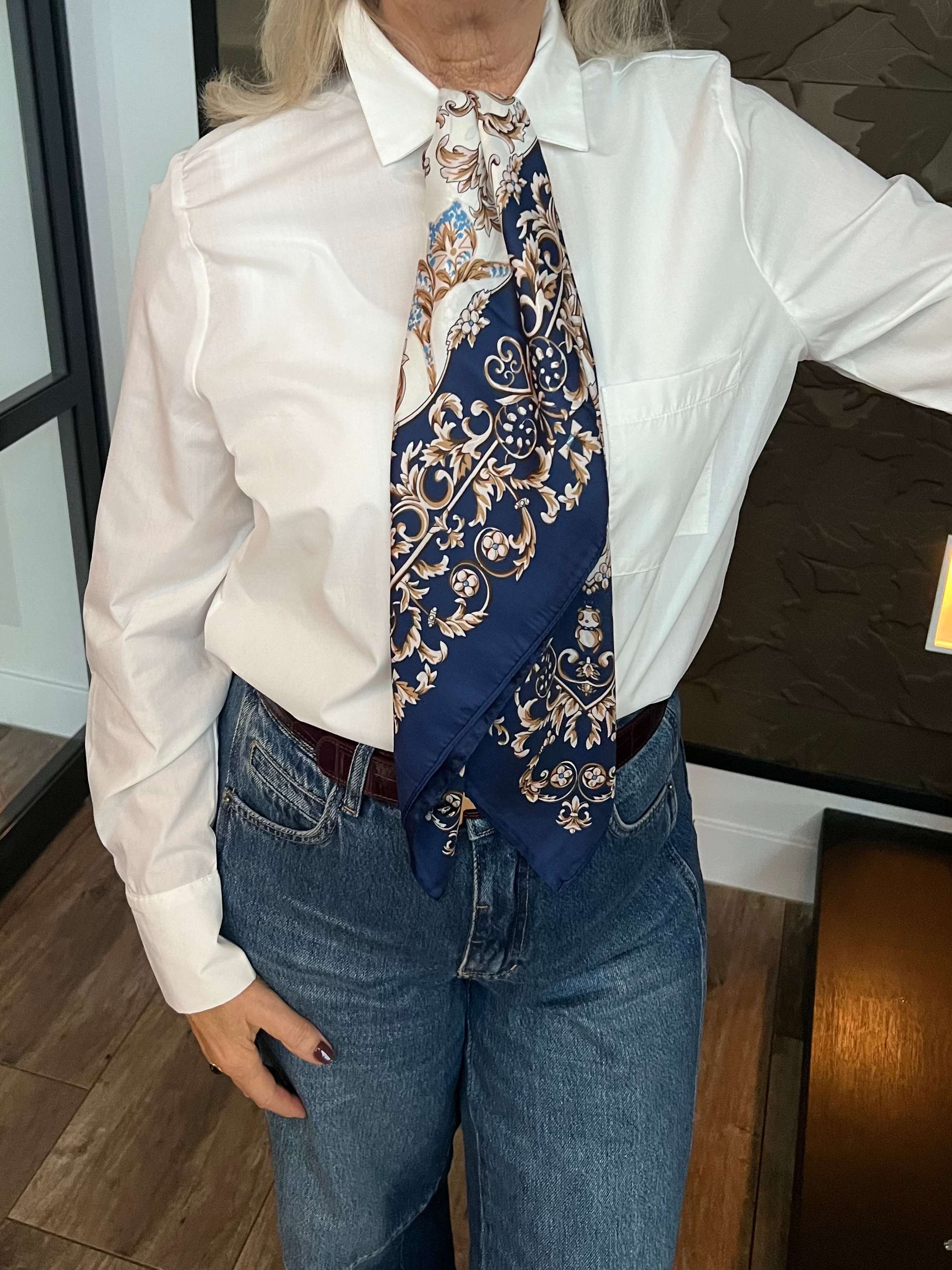 MVD Satijnen sjaaltje met print donkerblauw