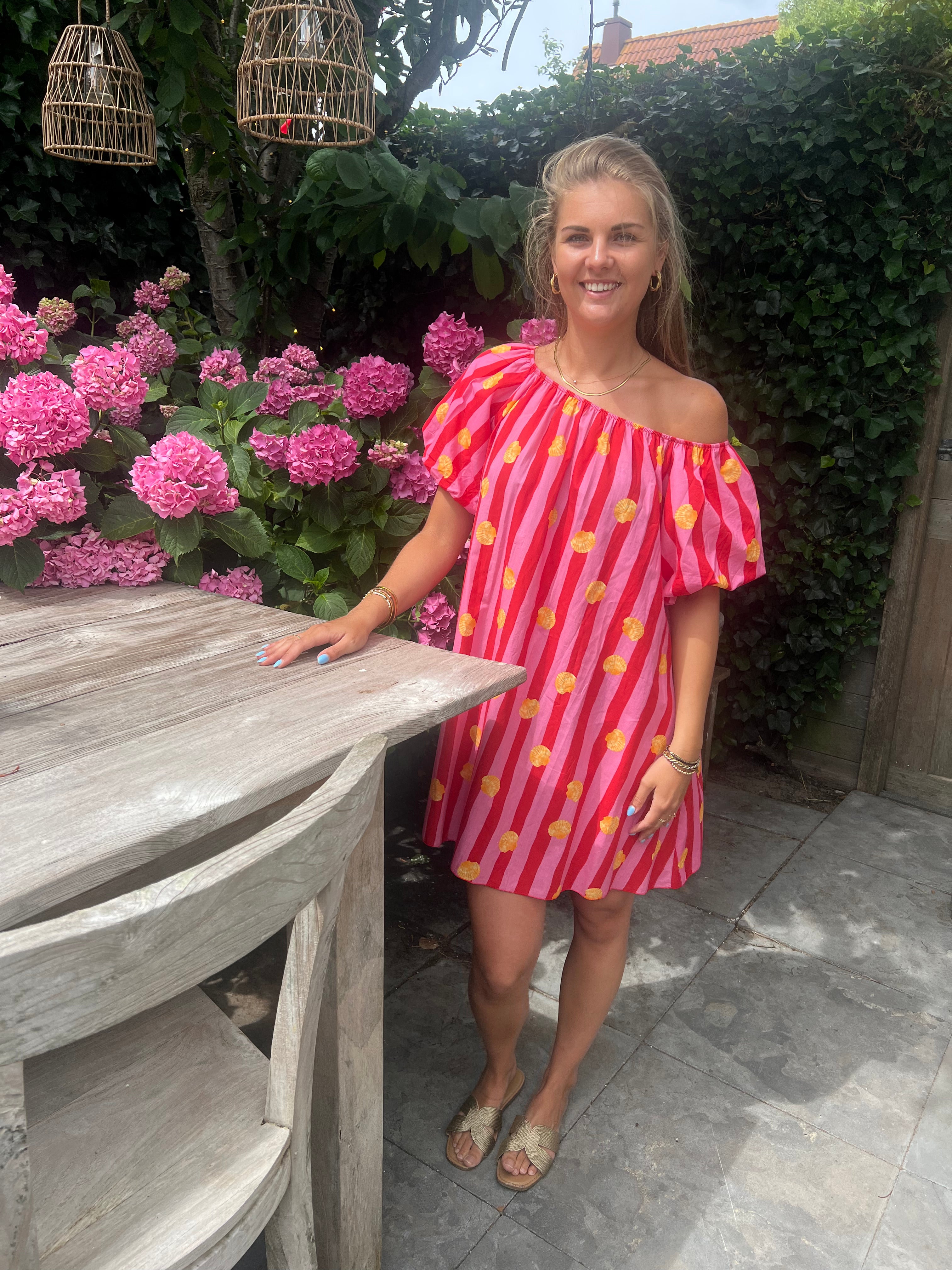MVD Off-Shoulder Dress Sea Shell Pink & Red