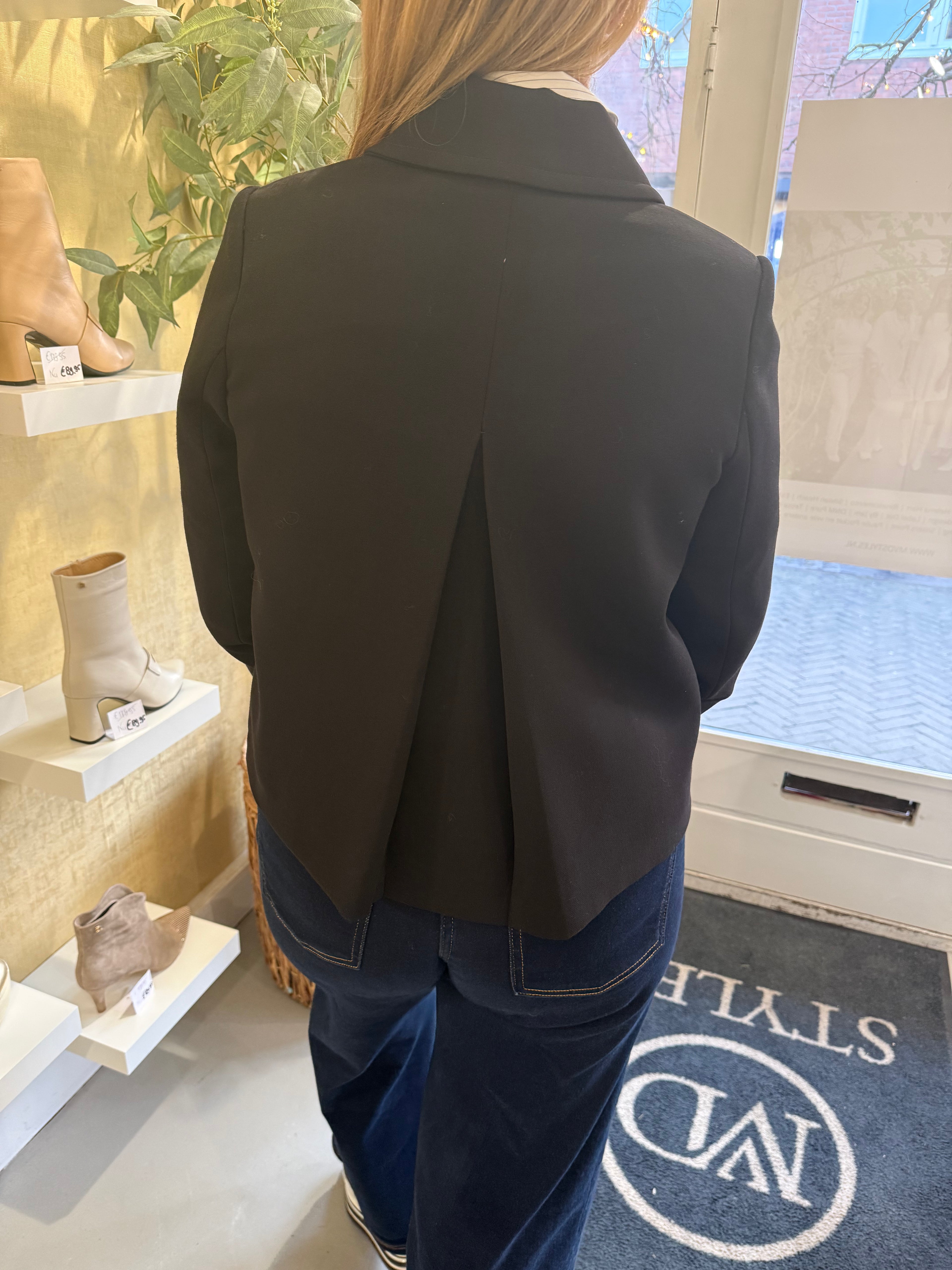 Rinascimento Cape Boxy Fit zwart