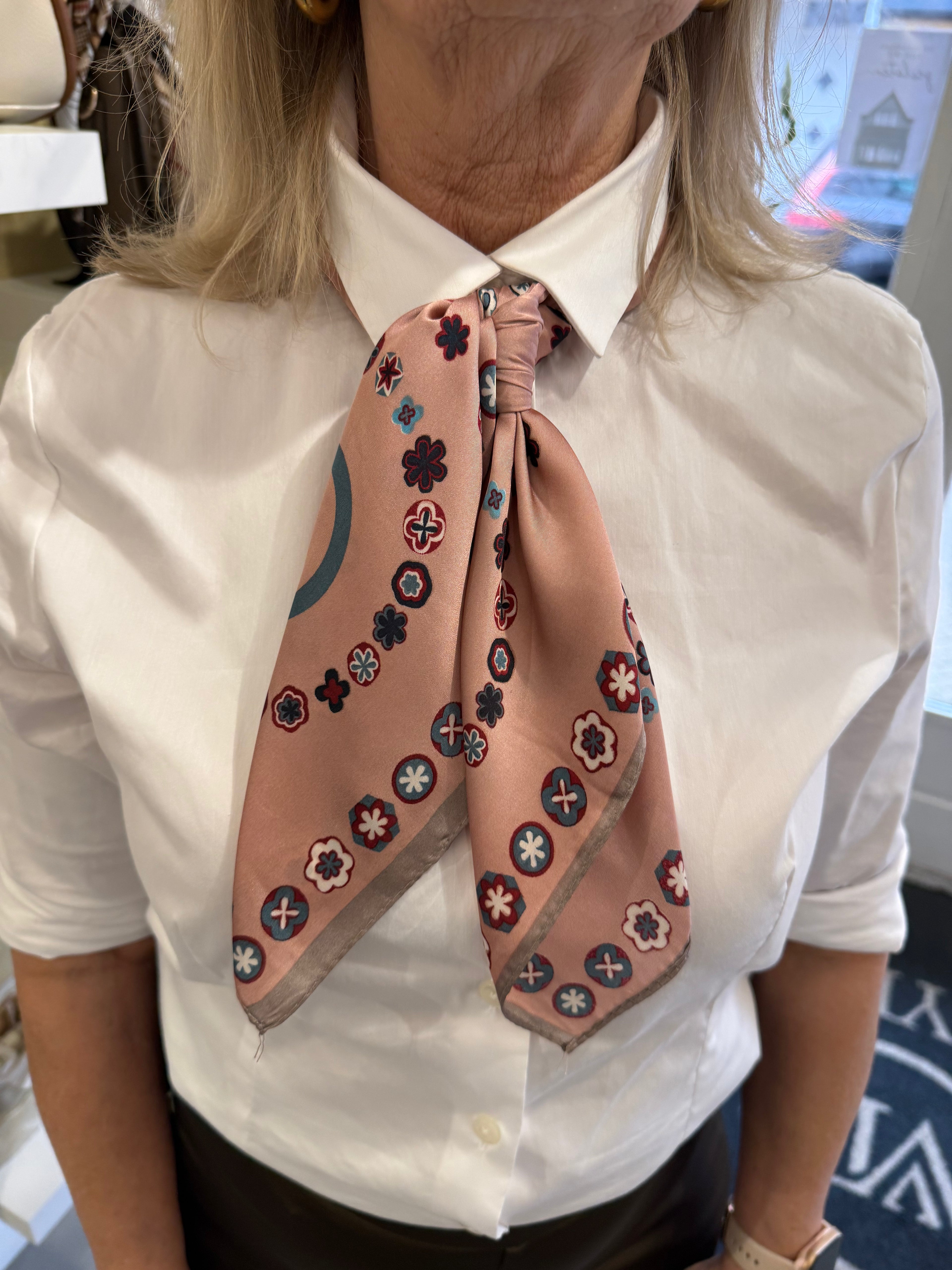 MVD Soft Rose Pattern Sjaaltje