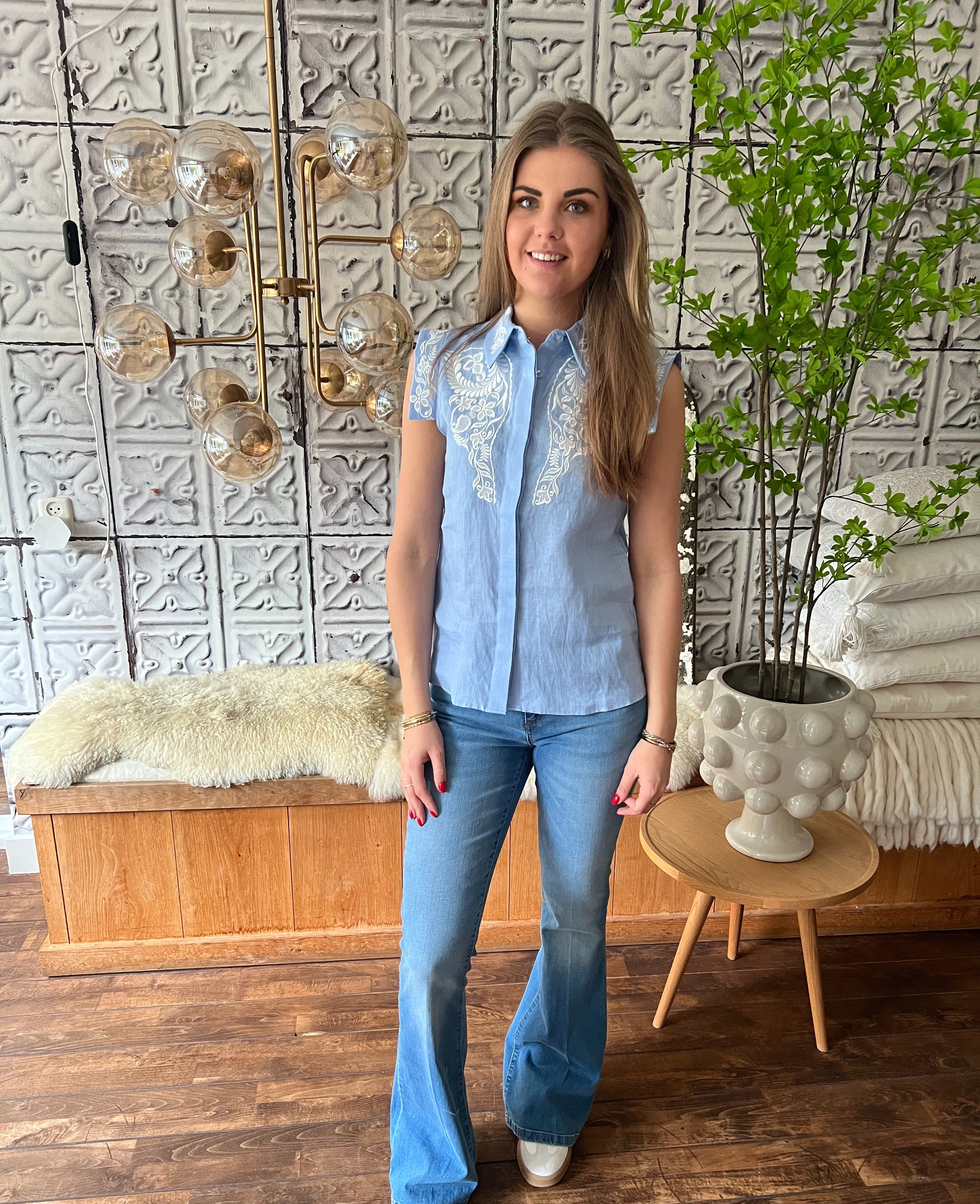 Silvian Heach Embroidered Sleeveless Top – Light Blue
