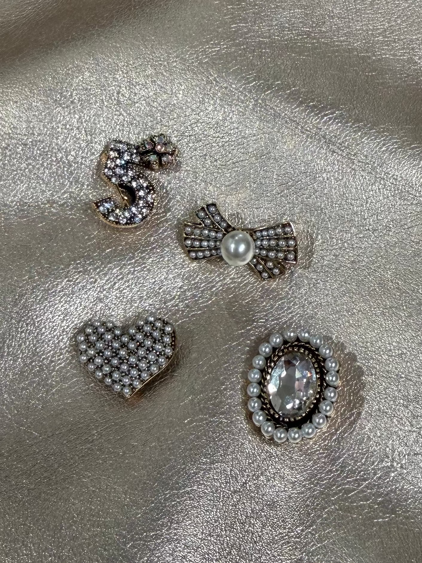 MVD Vintage Charm Broche Set