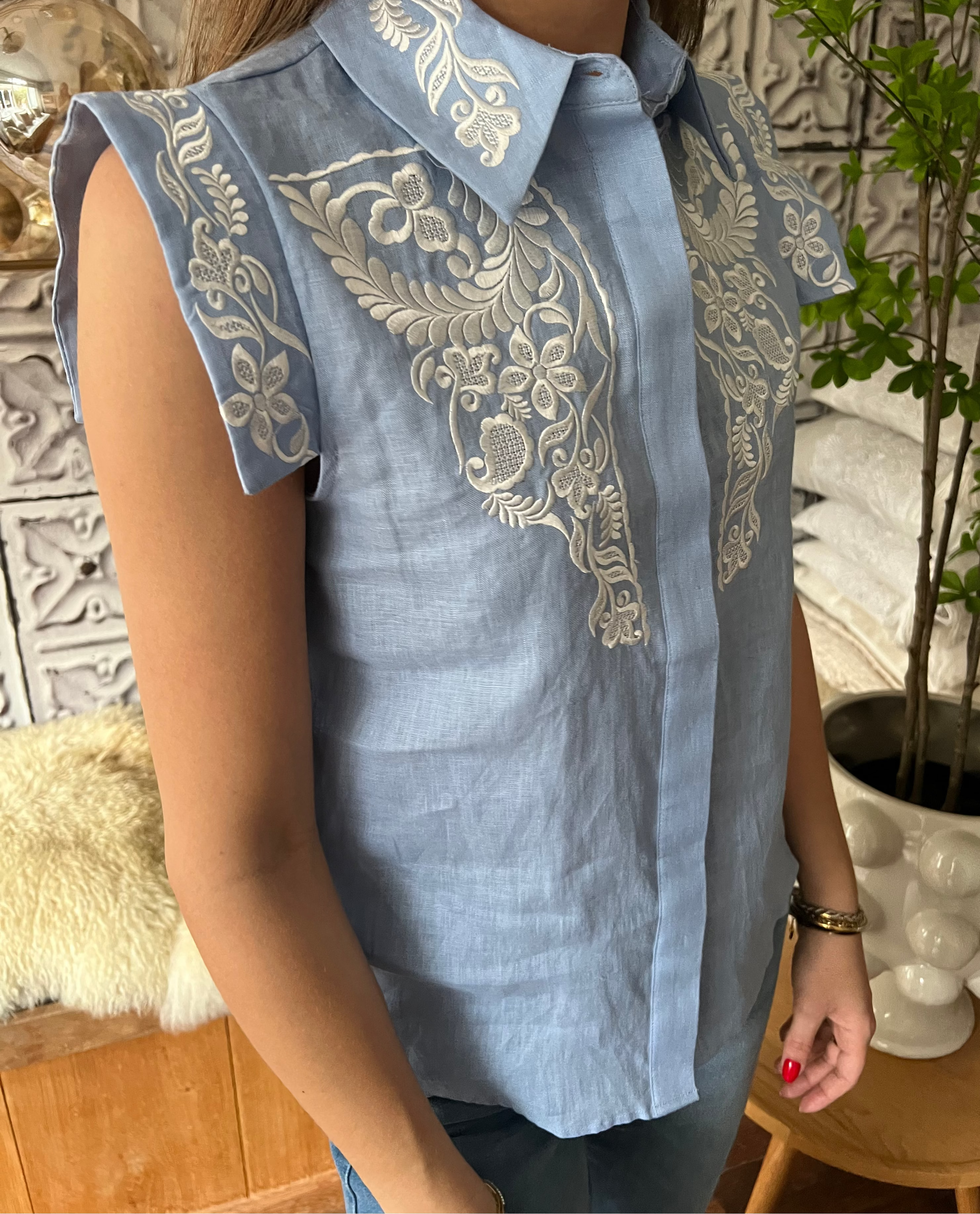 Silvian Heach Embroidered Sleeveless Top – Light Blue