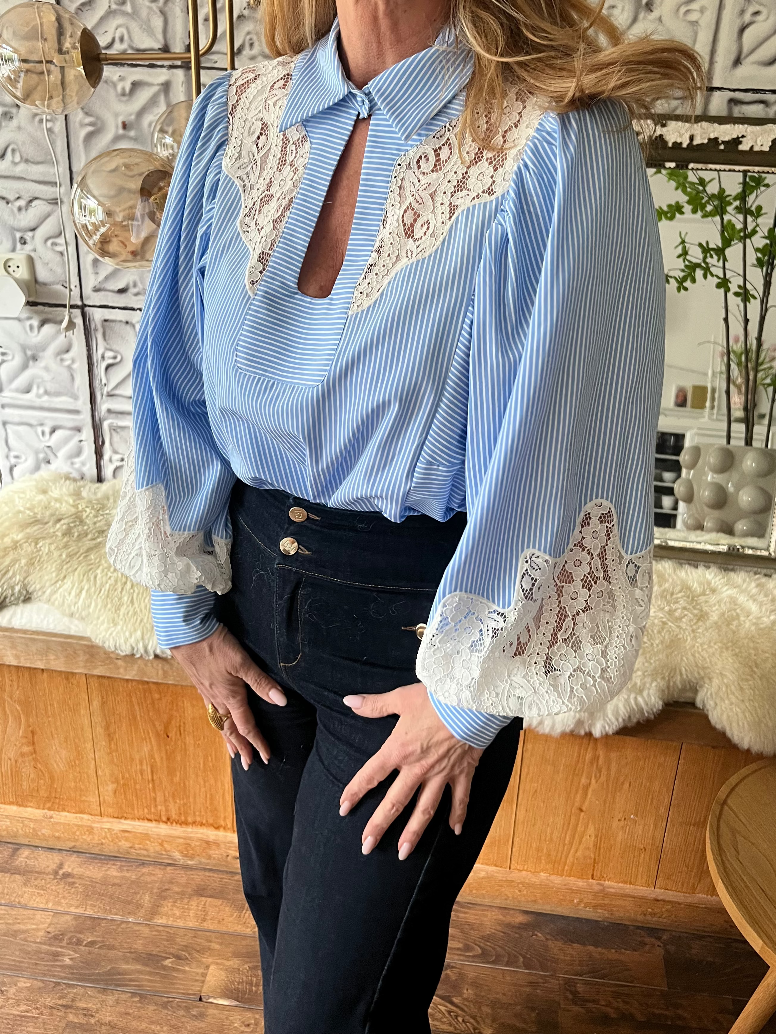 Silvian Heach Lace Detail Blouse – Light Blue