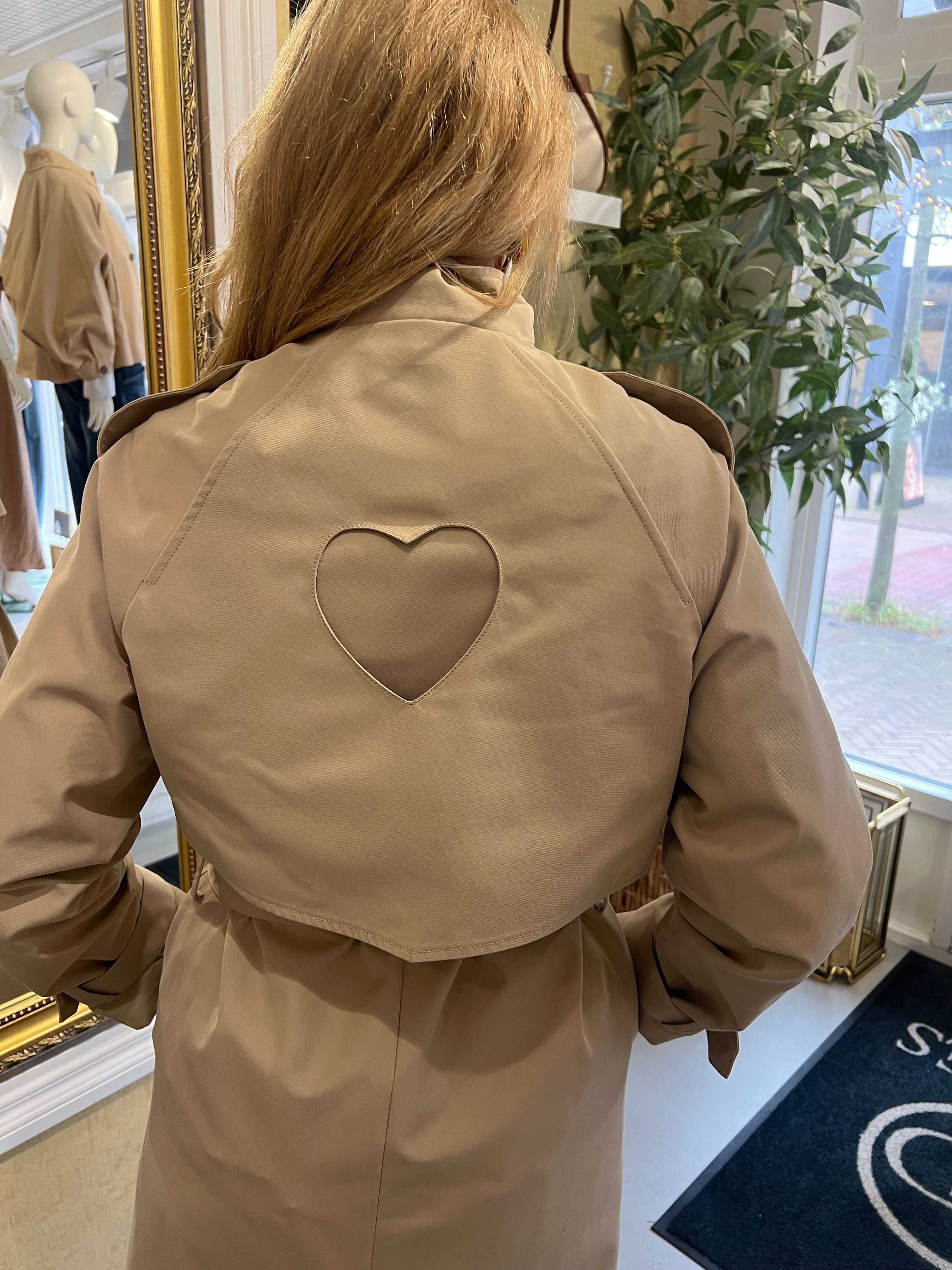 Silvian Heach – Romantic Heart Trench Coat