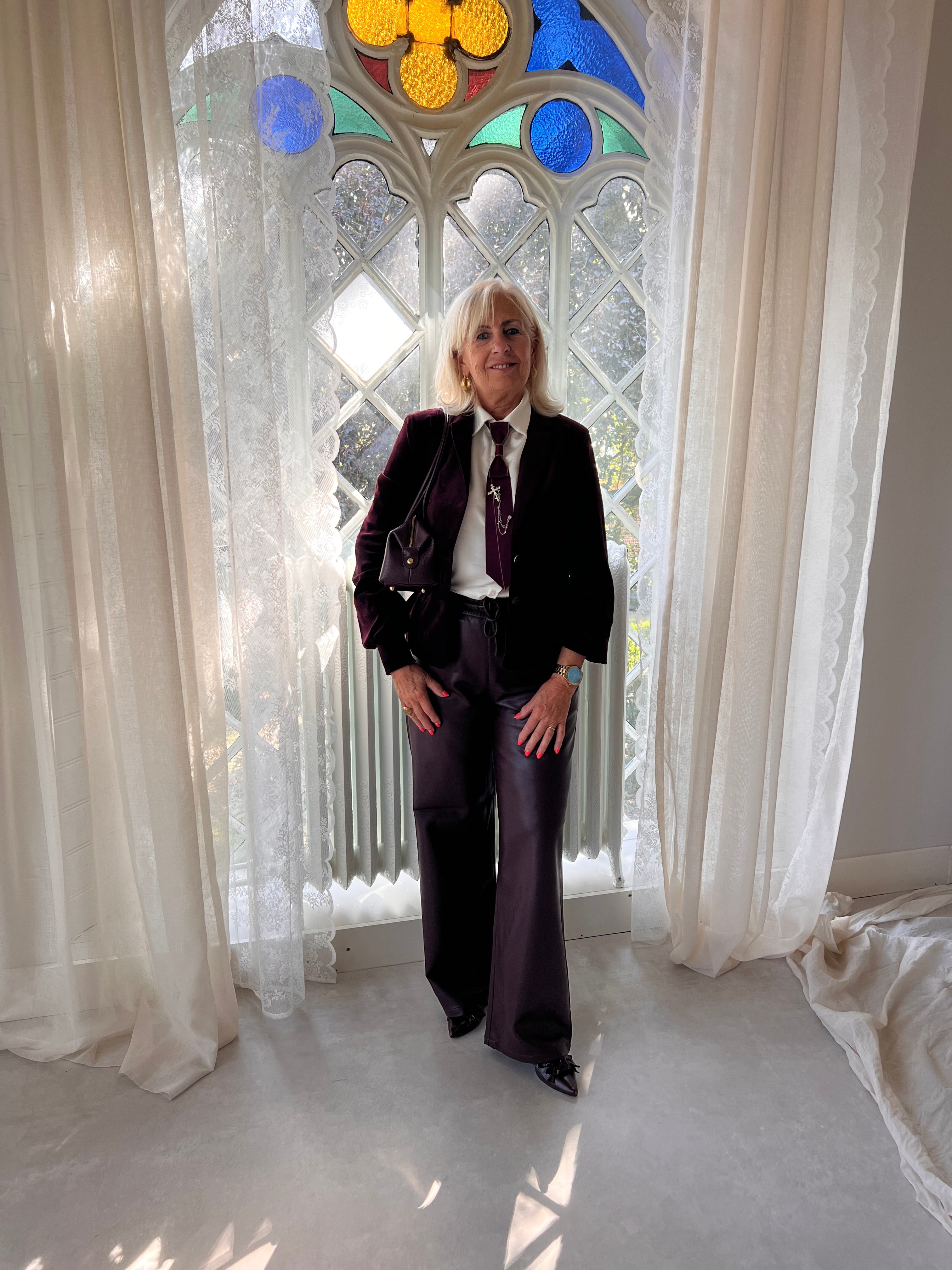 Helena Hart Lora Velour Burgundy