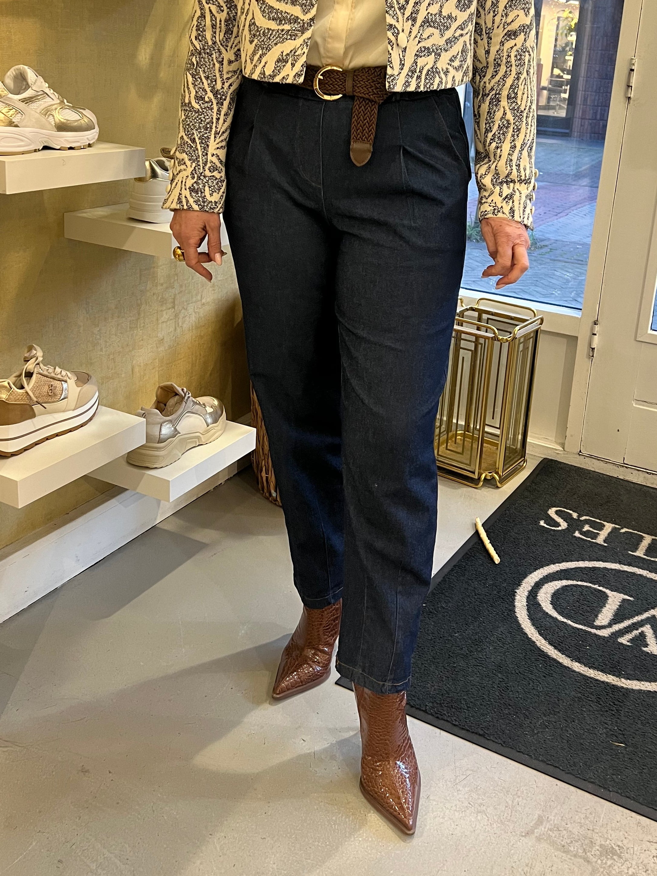 MVD Dark Blue Icon Jeans