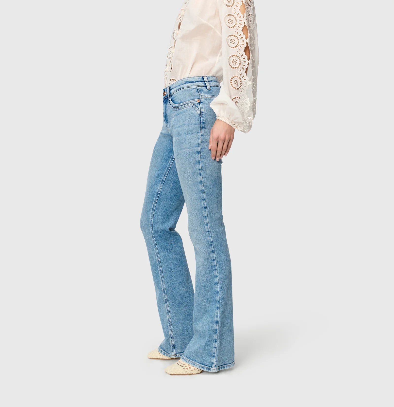 MAC Detroit Flared Jeans 90's Cool Wash