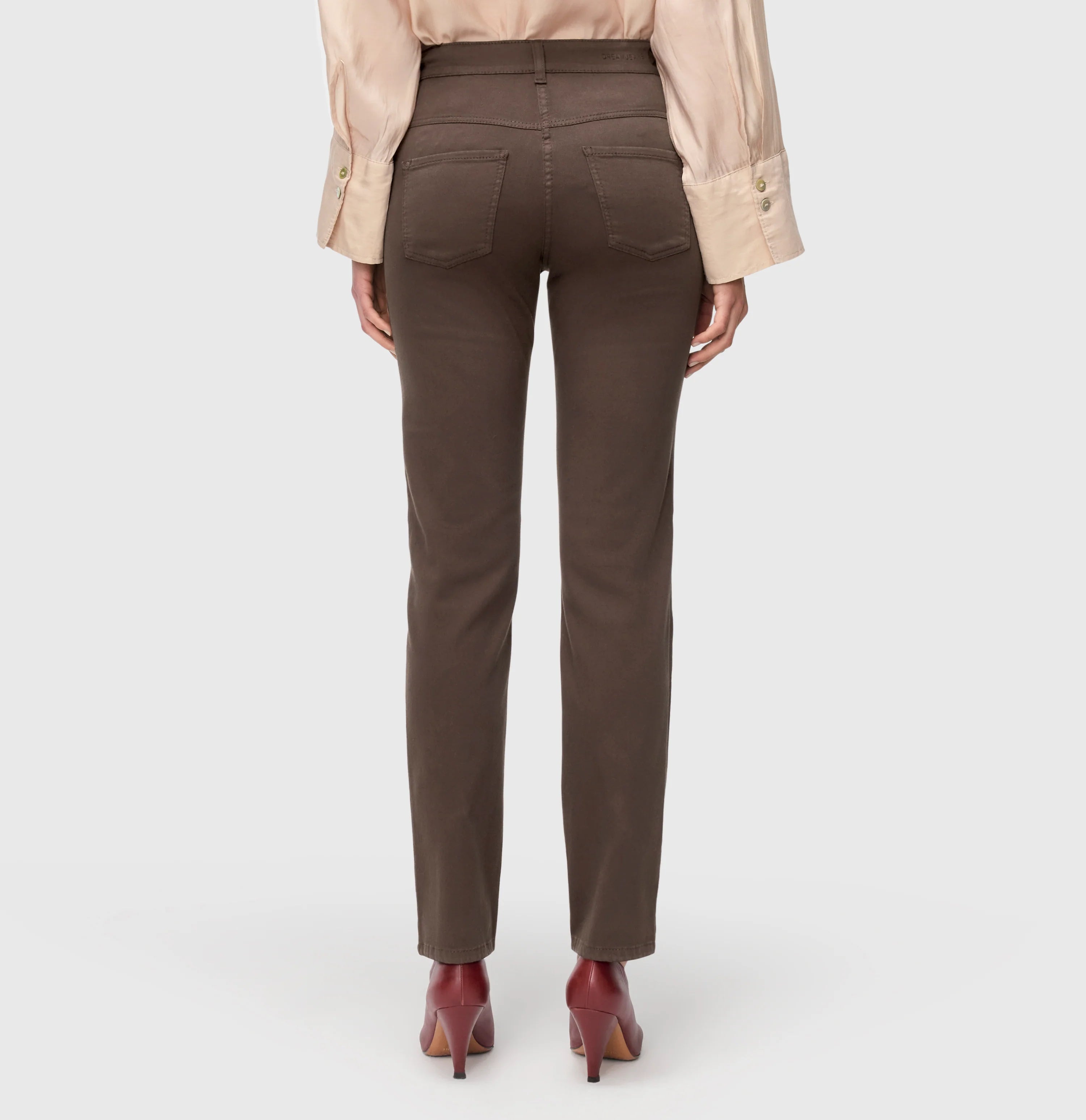 MAC Dream Straight Fit – Deep Brown